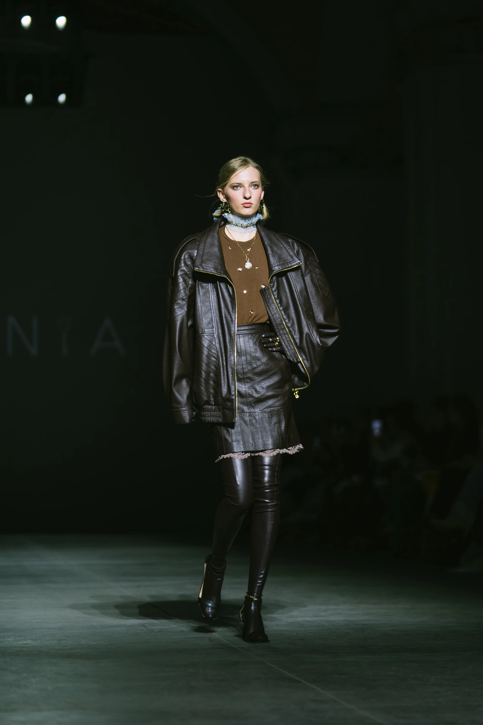 Торік марка TONiA представила свіжу лінію на Ukrainian Fashion Week: історичний огляд.
4