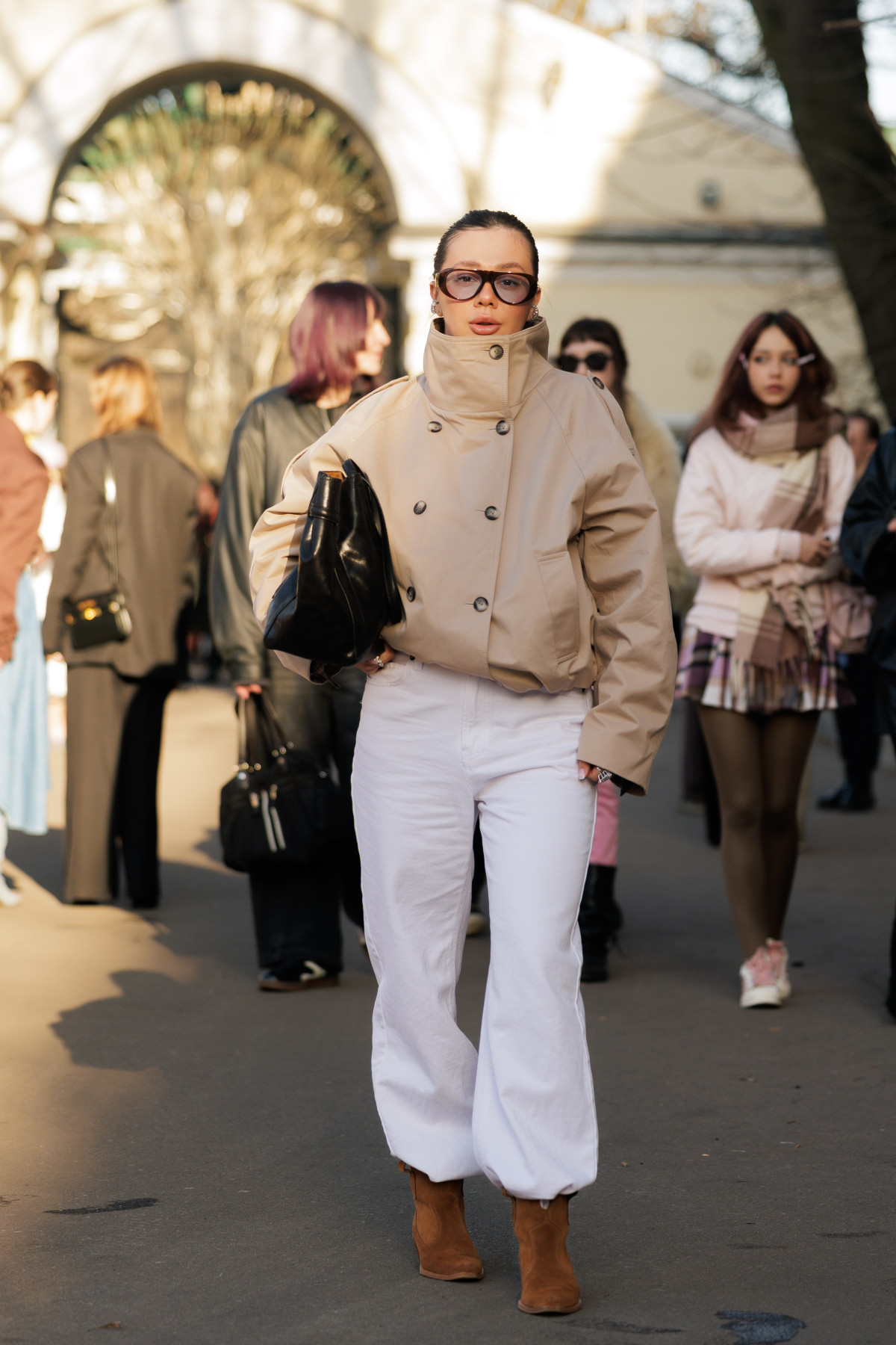 Вулична мода: образи відвідувачів четвертого дня Ukrainian Fashion Week осінньо-зимового сезону 2026/27
13