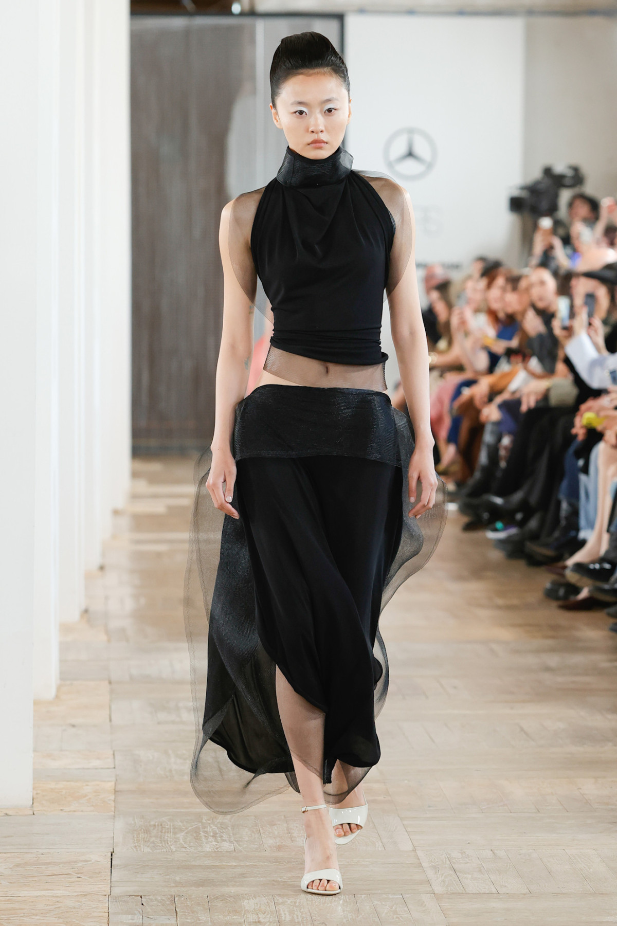 Барвиста іспанська мода: 6 зухвалих тенденцій з мадридського тижня моди
2