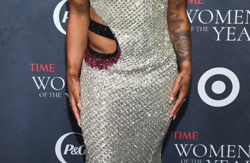 Джордан Чайлз вражає в електричній кутюрній сукні від Тоні Ворда з сміливим вирізом