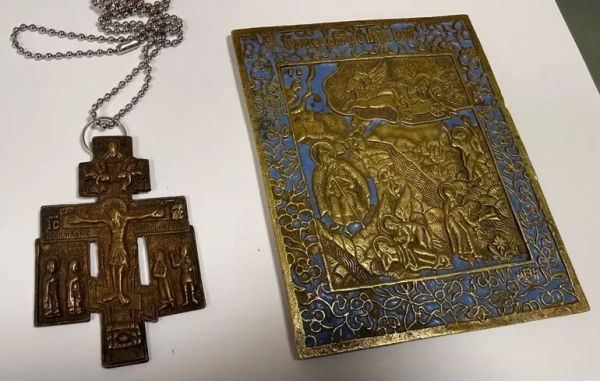 Старовинні святині врятовано від вивезення: ікону та хрест 18-19 століть передано до музею – культурні події.