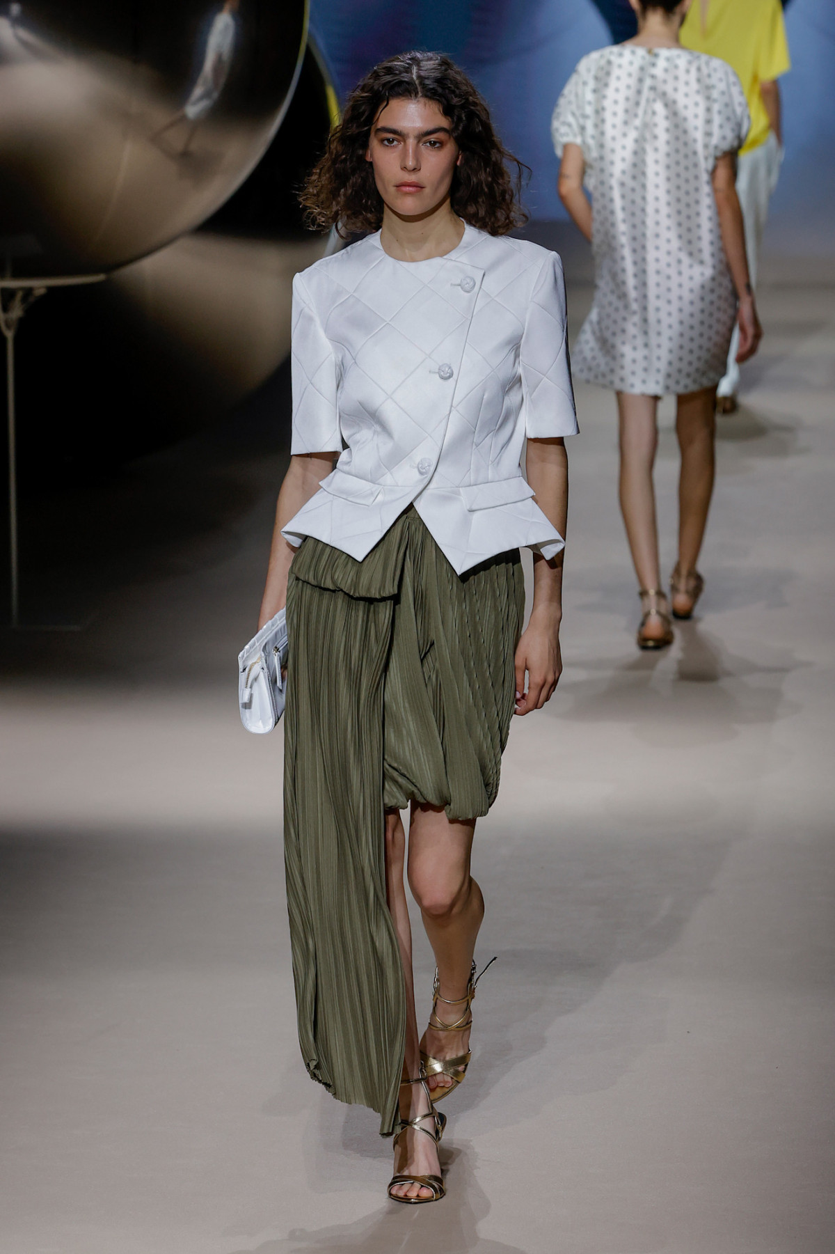 Барвиста іспанська мода: 6 зухвалих тенденцій з мадридського тижня моди
38