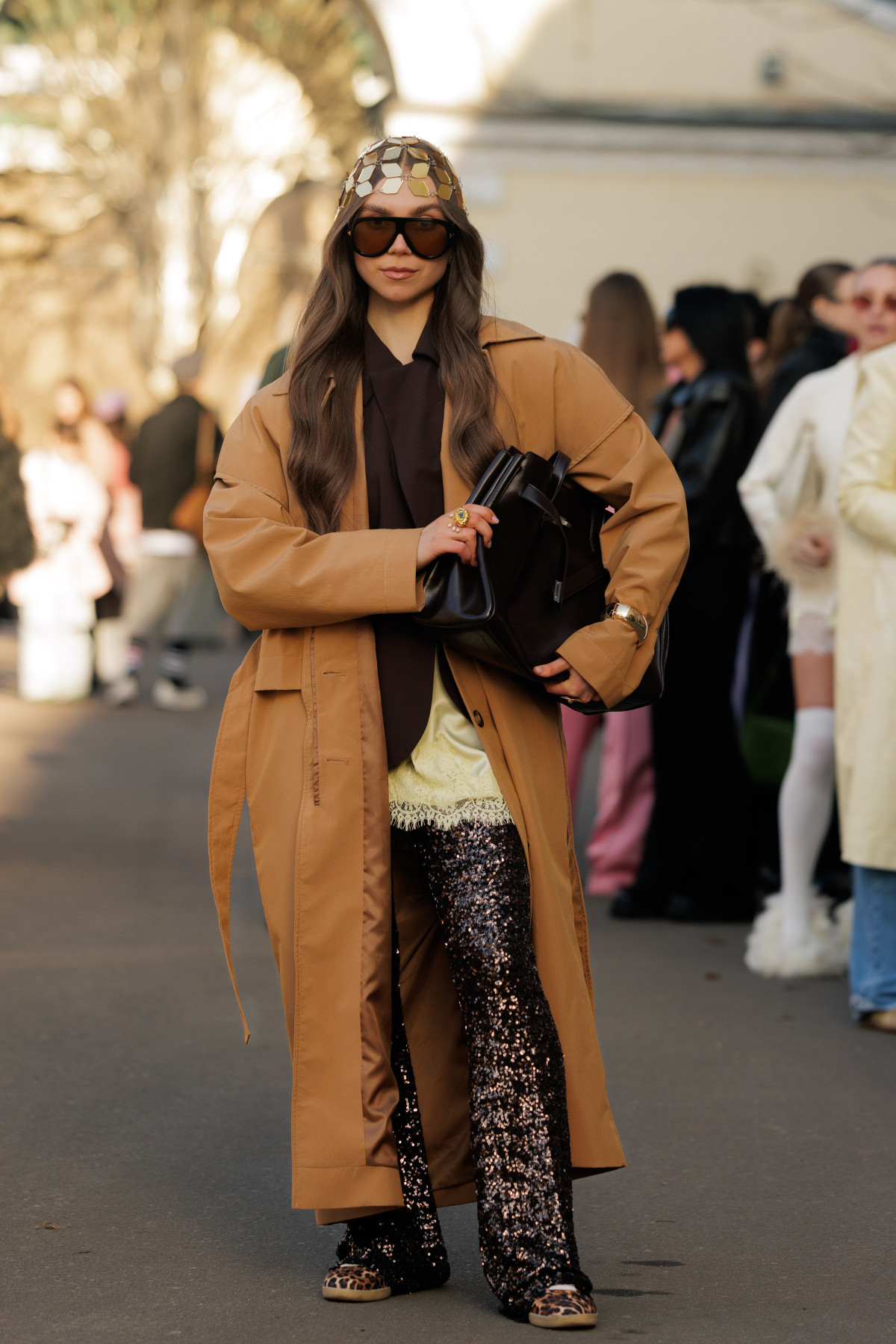 Вулична мода: образи відвідувачів четвертого дня Ukrainian Fashion Week осінньо-зимового сезону 2026/27
24