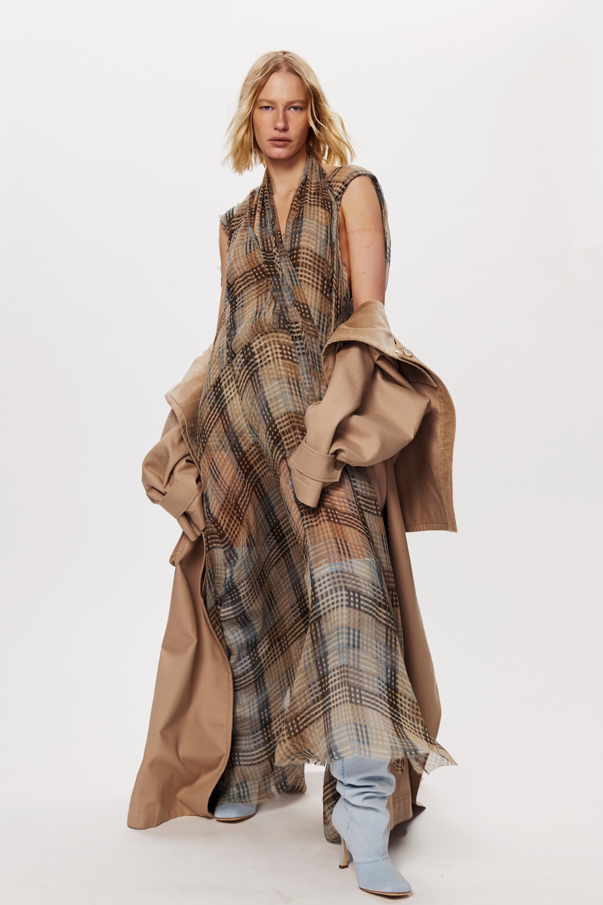 Валерія Гузема - обличчя колекції the COAT by Katya Silchenko
6