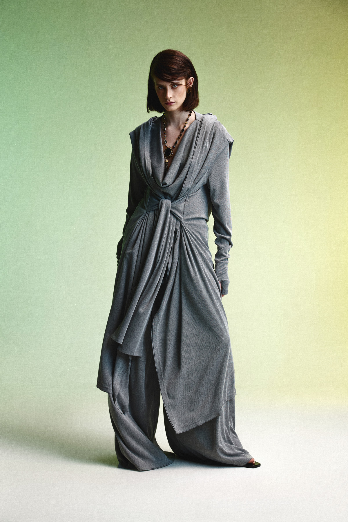 Весняний гардероб з українськими марками: обнови, що освіжать ваші луки
15