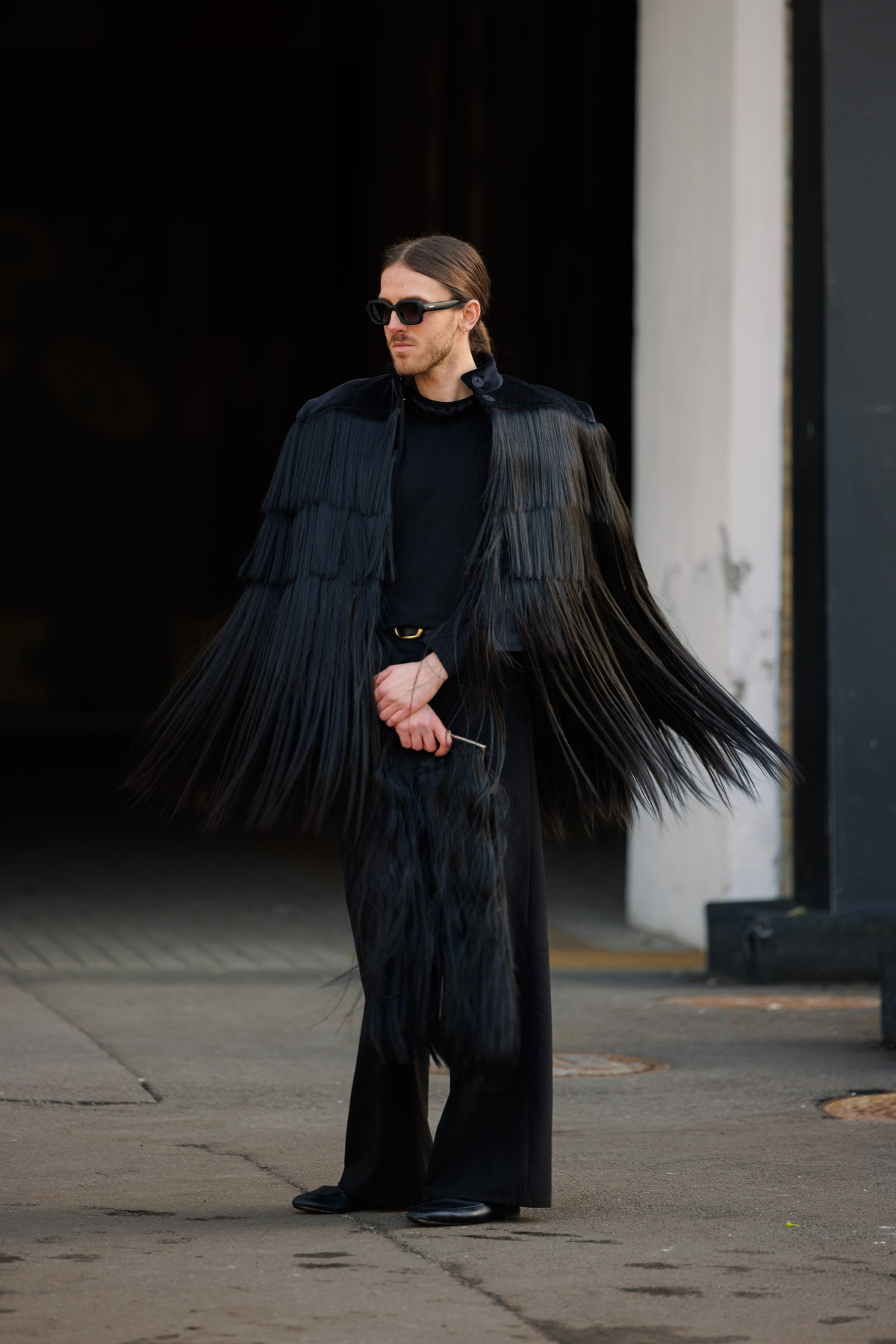 Вулична мода: образи від відвідувачів другого дня Ukrainian Fashion Week, осінь-зима 2026/2027
25