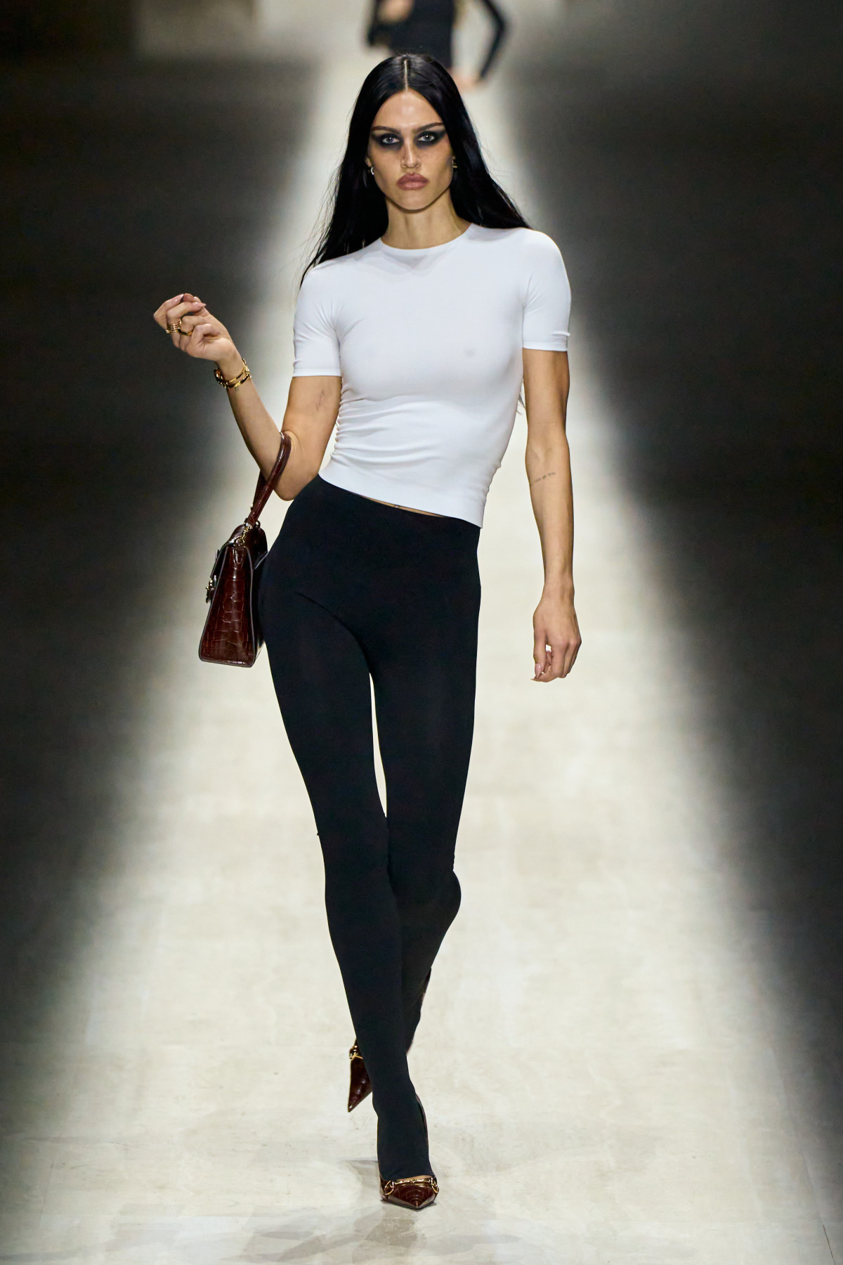 Gucci по-новому від Демни Гвасалії: враження від першого шоу дизайнера
18