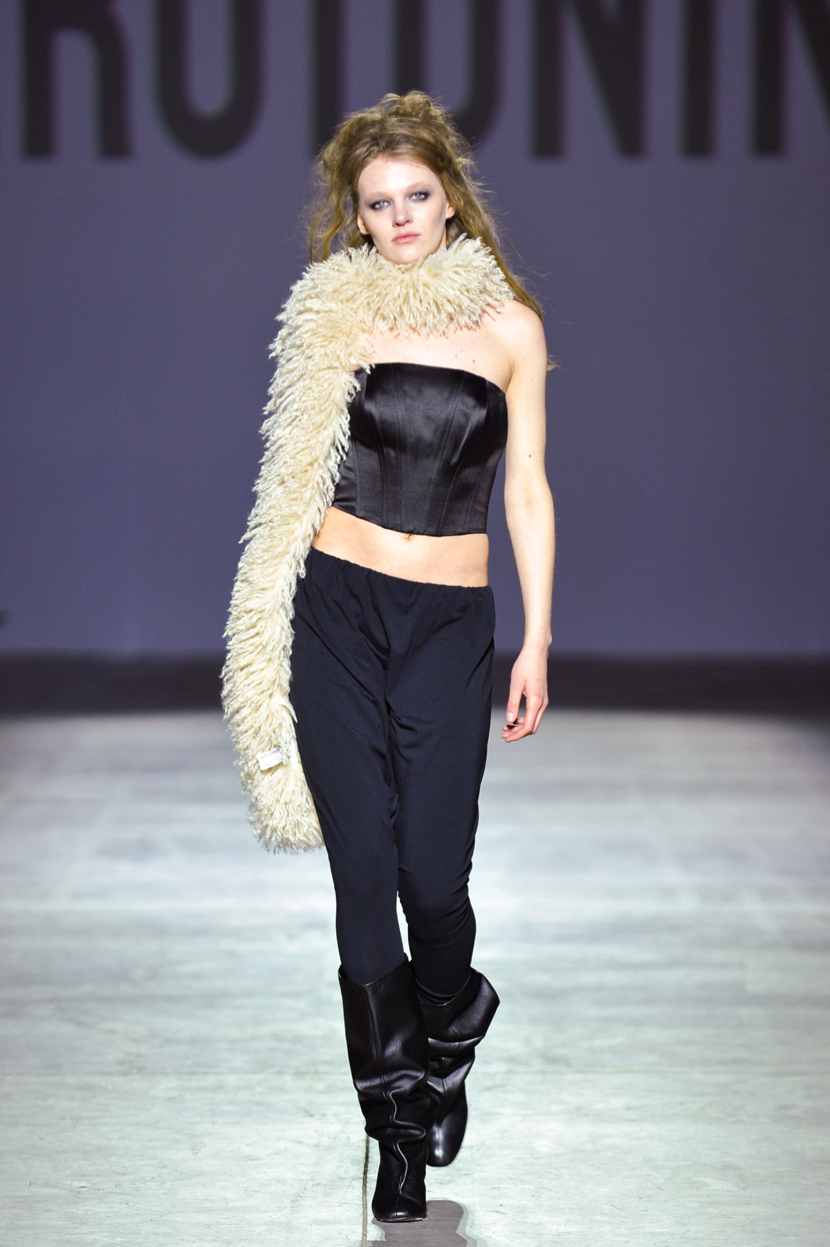 Які новинки презентували модельєри на другий день UFW
51