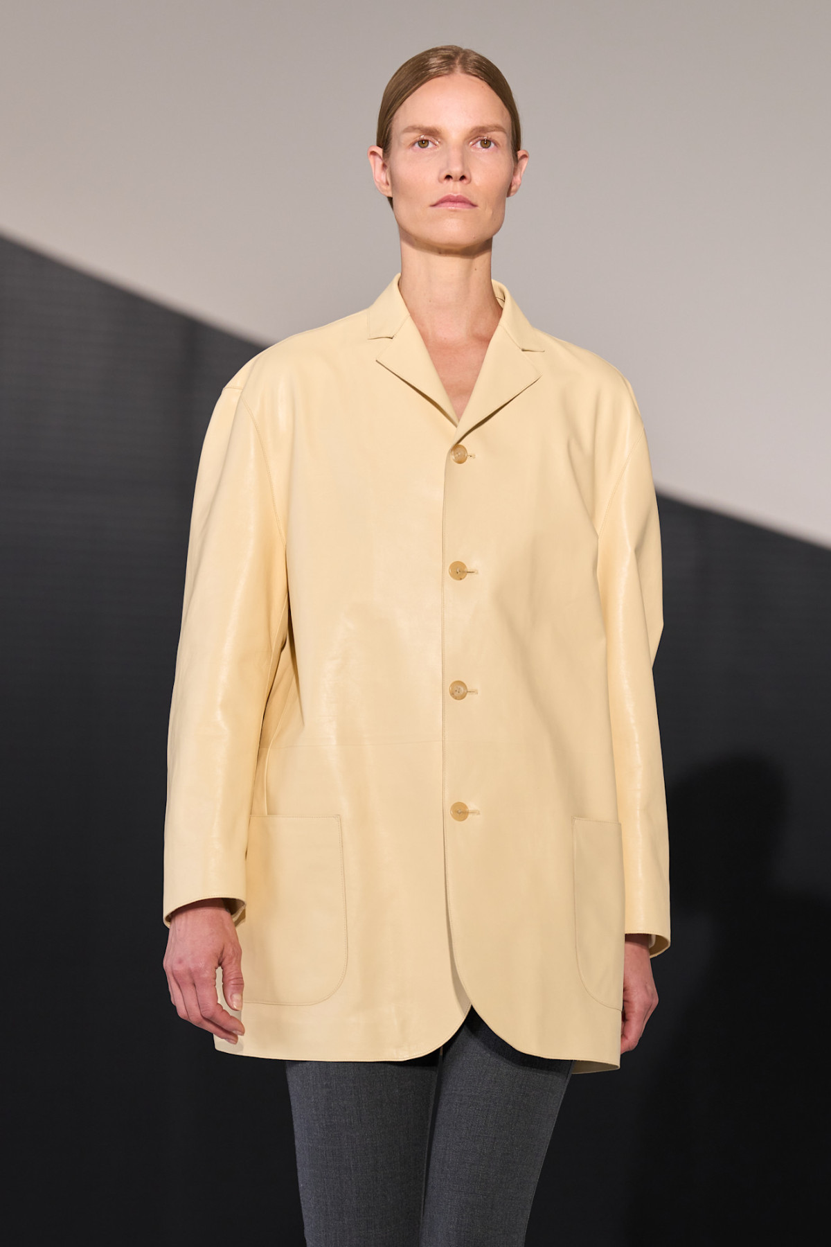 Трендові жакети: весняно-літній сезон 2026 з оригінальними фасонами
21