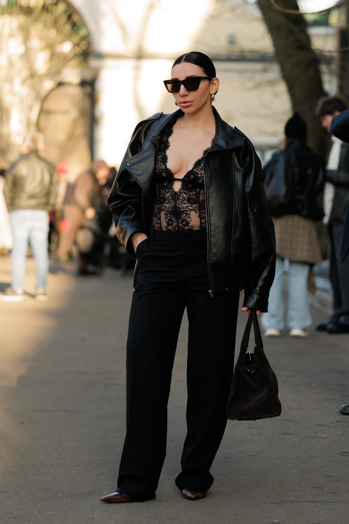 Вулична мода: образи відвідувачів третього дня Ukrainian Fashion Week осінньо-зимового сезону 2026/27
66