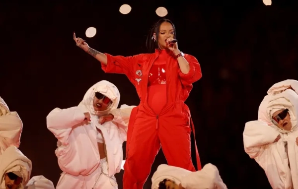 Оселю Ріанни в Беверлі-Гіллз атаковано з вогнепальної зброї – поліціянтів зацікавила одна особа – культурні події