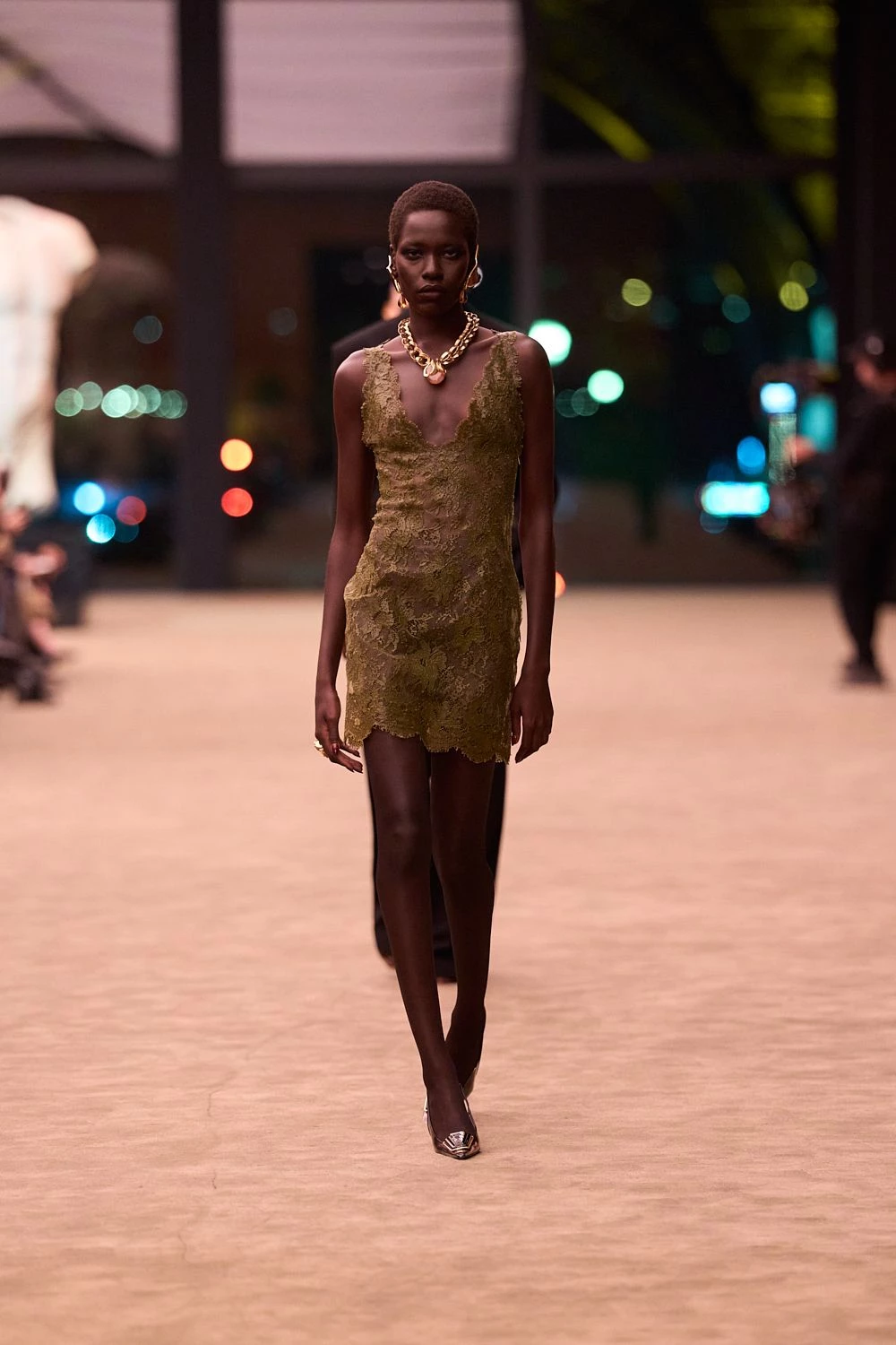 Чуттєвість і стриманість: свіжий погляд Saint Laurent, сезон осінь-зима 2026/2027
11