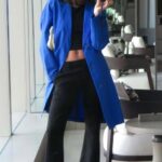 Остання фотосесія Гейлі Бібер визначається її пальто Jil Sander 2011 року