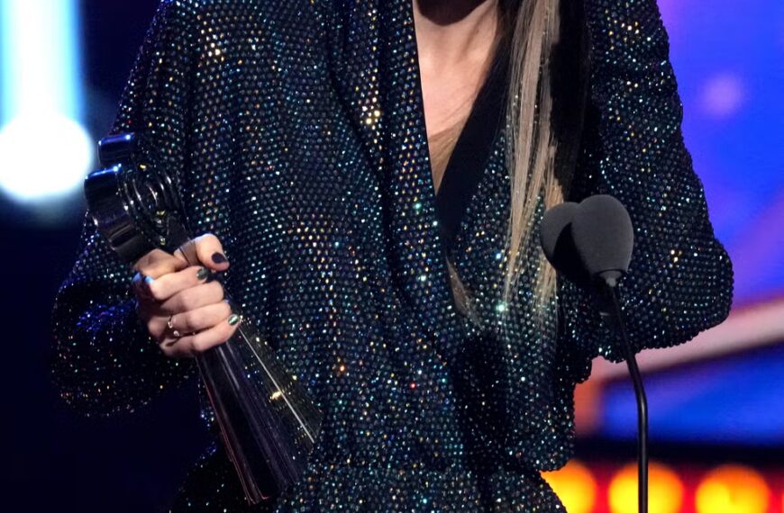 Тейлор Свіфт офіційно дебютує на церемонії нагородження 2026 року наступного тижня.