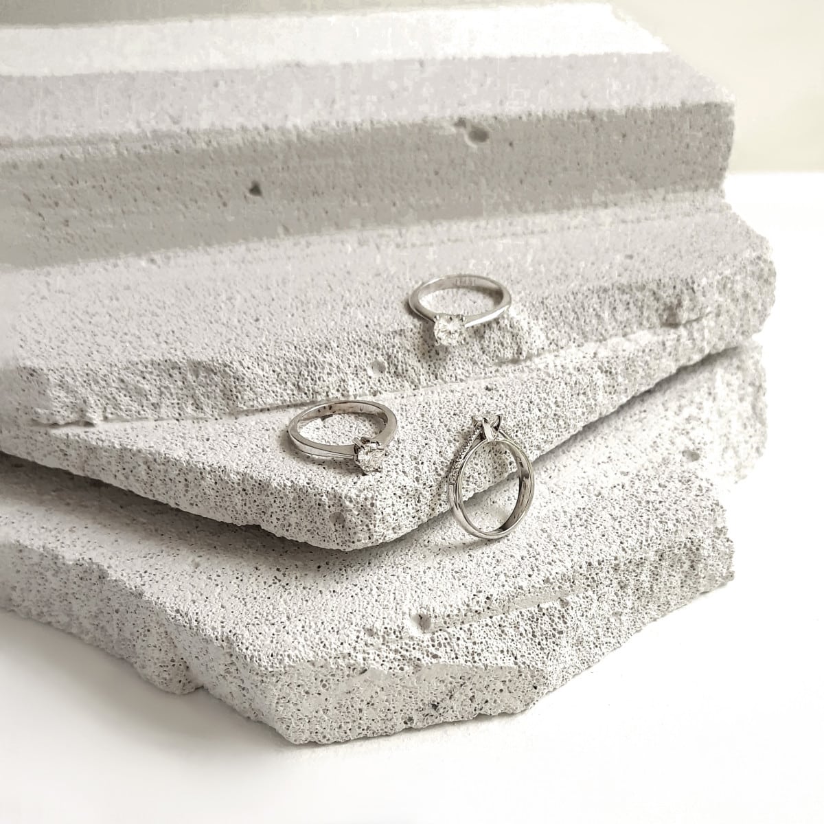 Самобутні прикраси: жіночий погляд на оновлену ювелірну стилістику
10