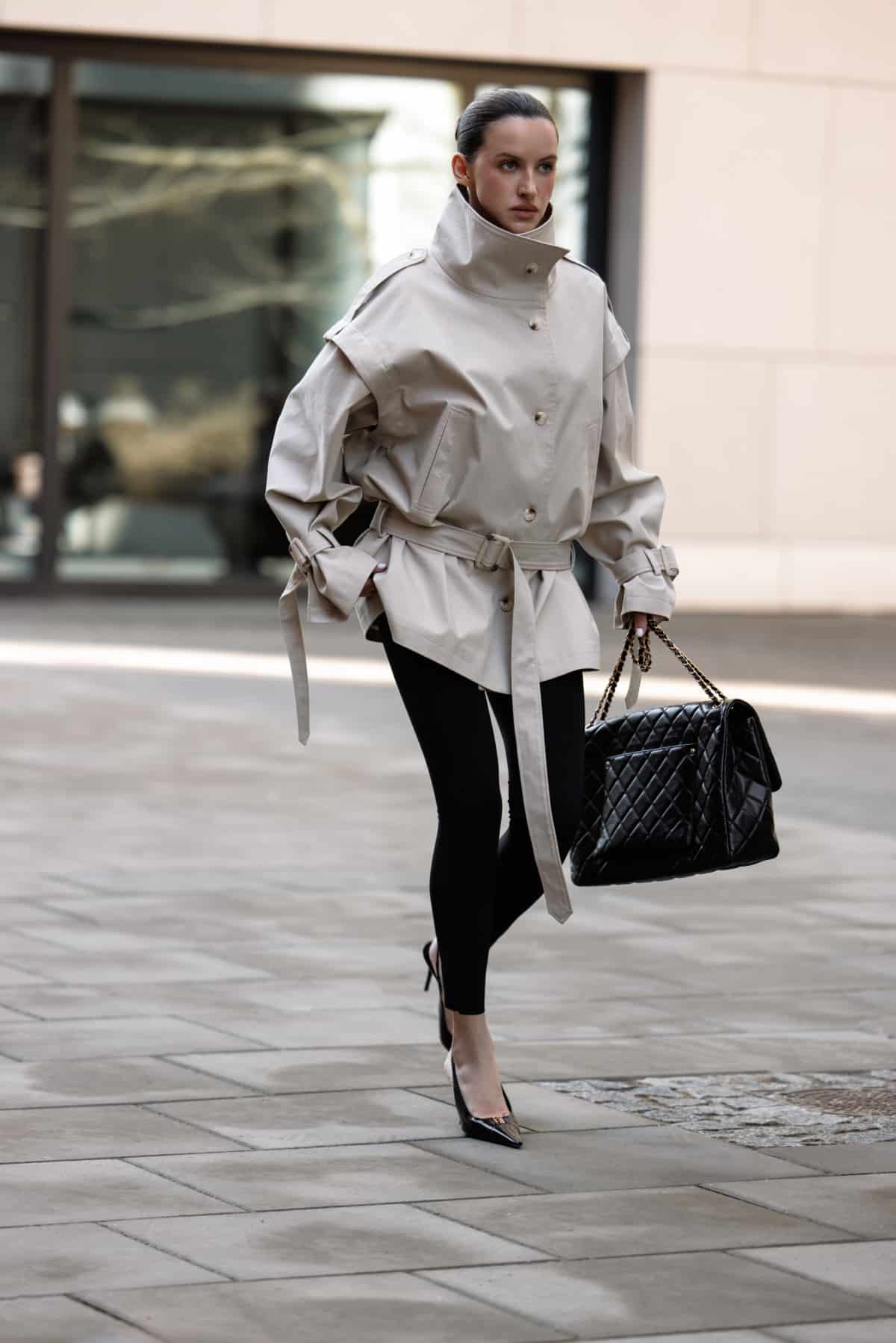 Формуємо різнобічний весняний одяг із новинок українських марок.
19