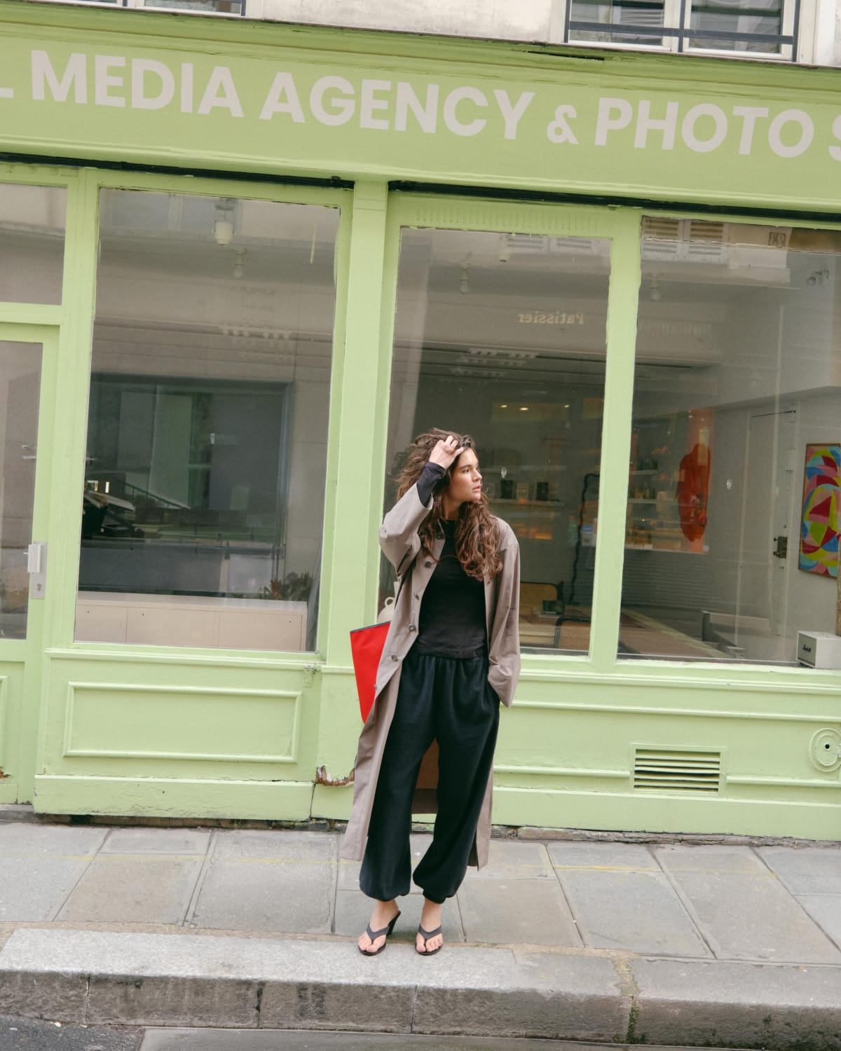 Формуємо різнобічний весняний одяг із новинок українських марок.
8