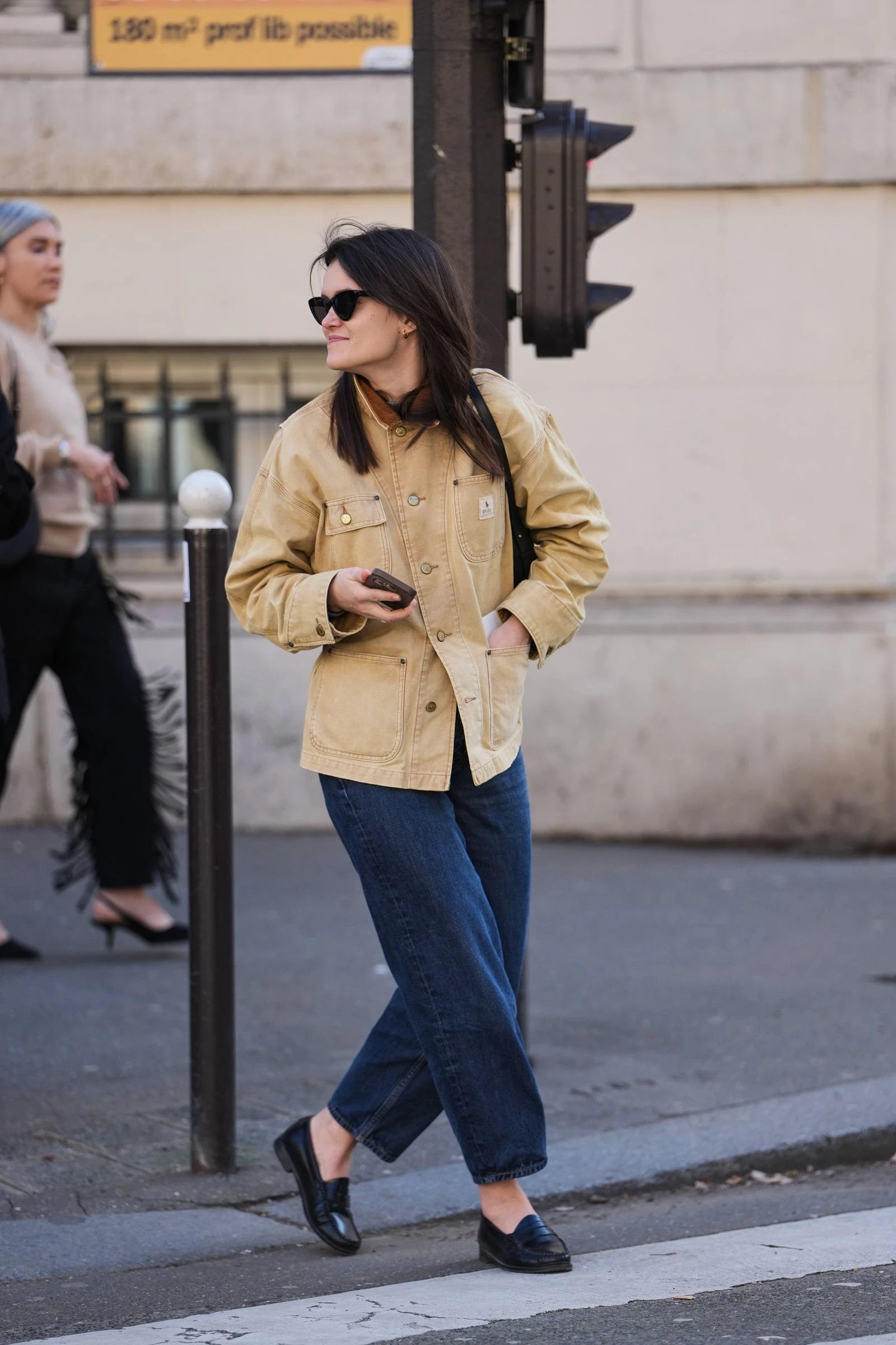 Укорочений денім у дусі 90-х – знов актуальний цієї весни
0