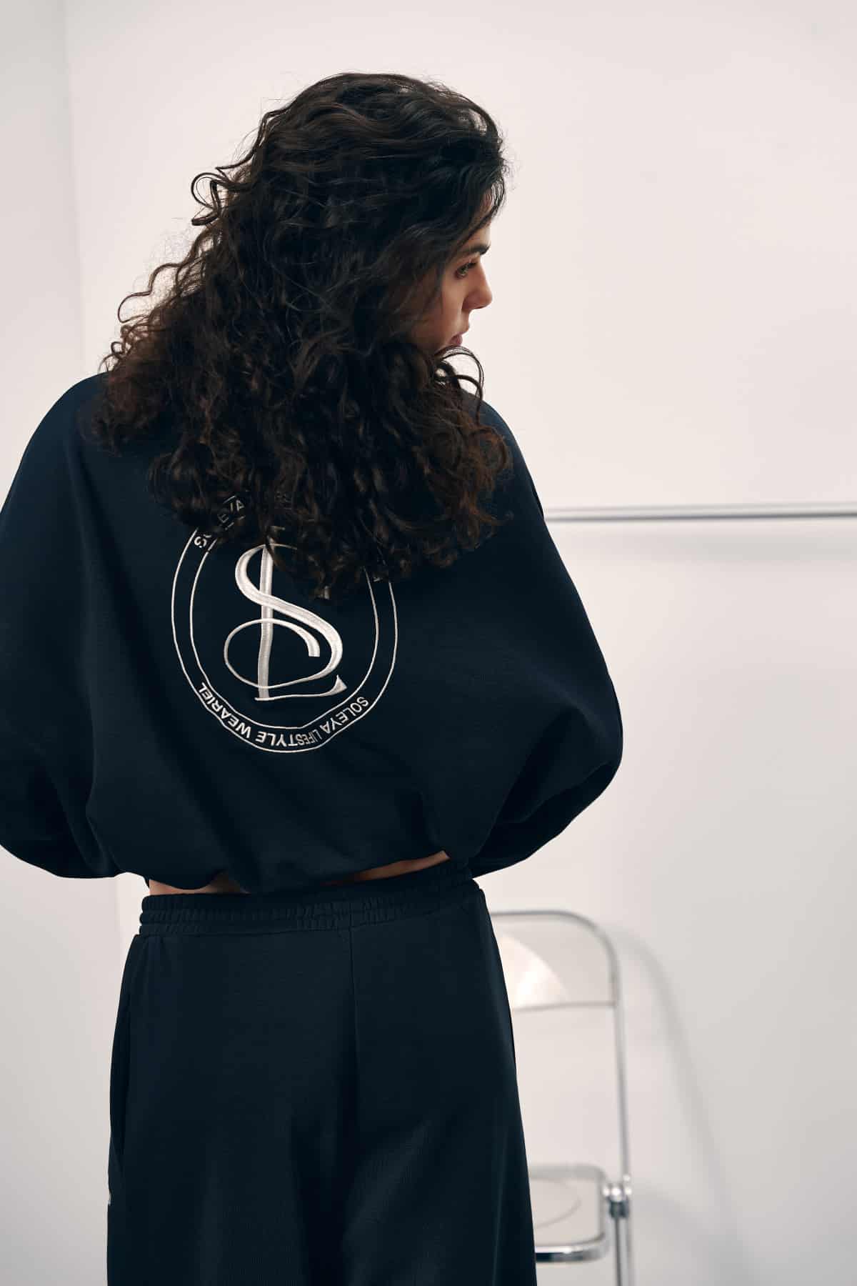 Формуємо різнобічний весняний одяг із новинок українських марок.
33