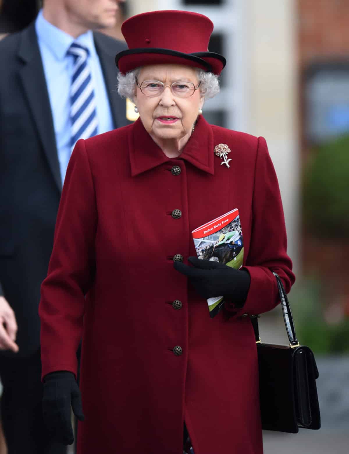 12 ефектних виходів королеви Єлизавети ІІ, що доводять її звання ікони стилю
10