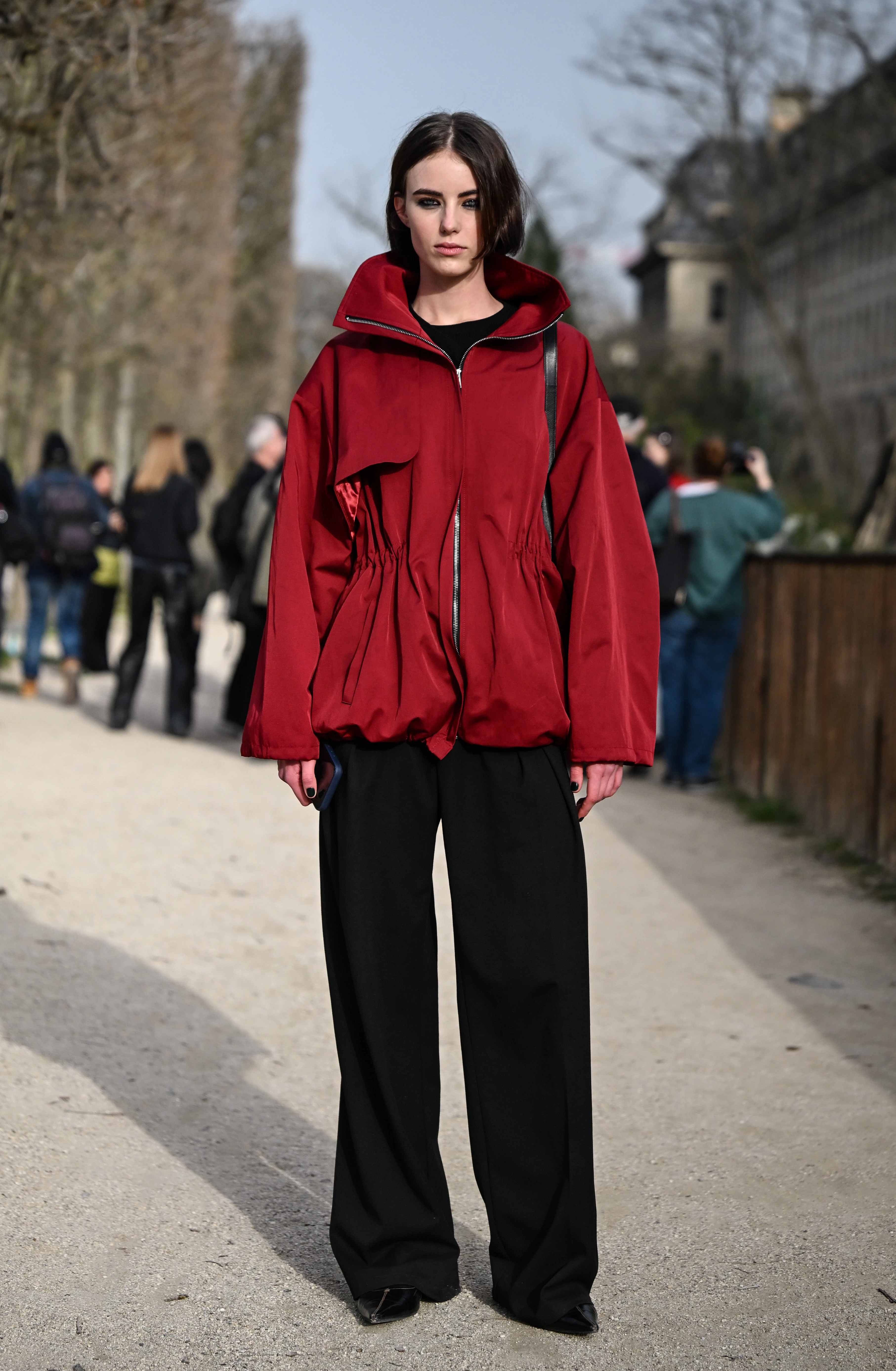 Багряна куртка: топ-вкладення у стиль 20260