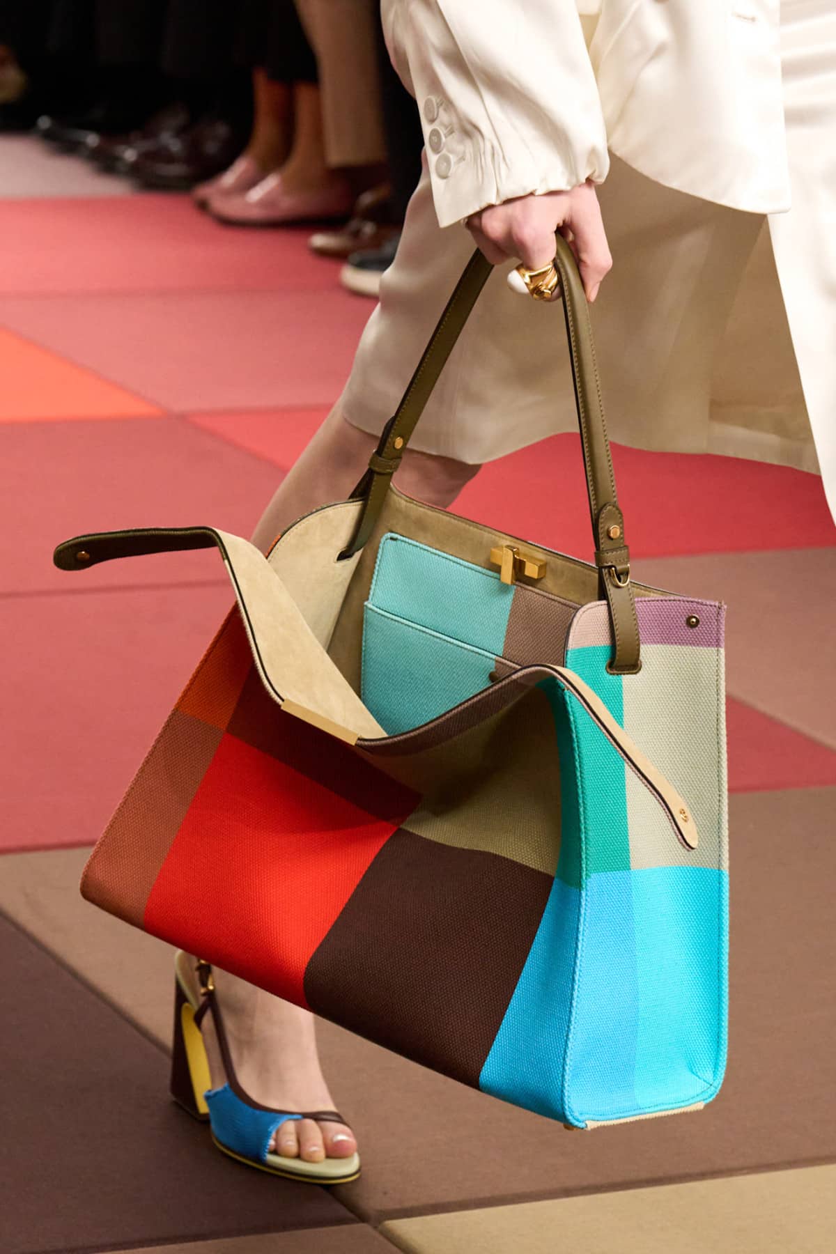 Побудова гардеробу щастя: 5 легких кроків
24