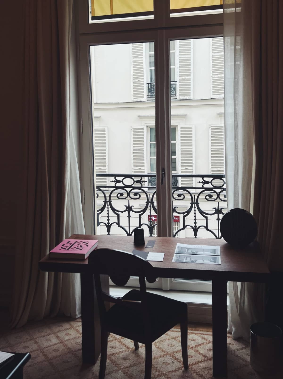 Париж крізь погляд Бальзака, або мандрівка в серце моди.
2