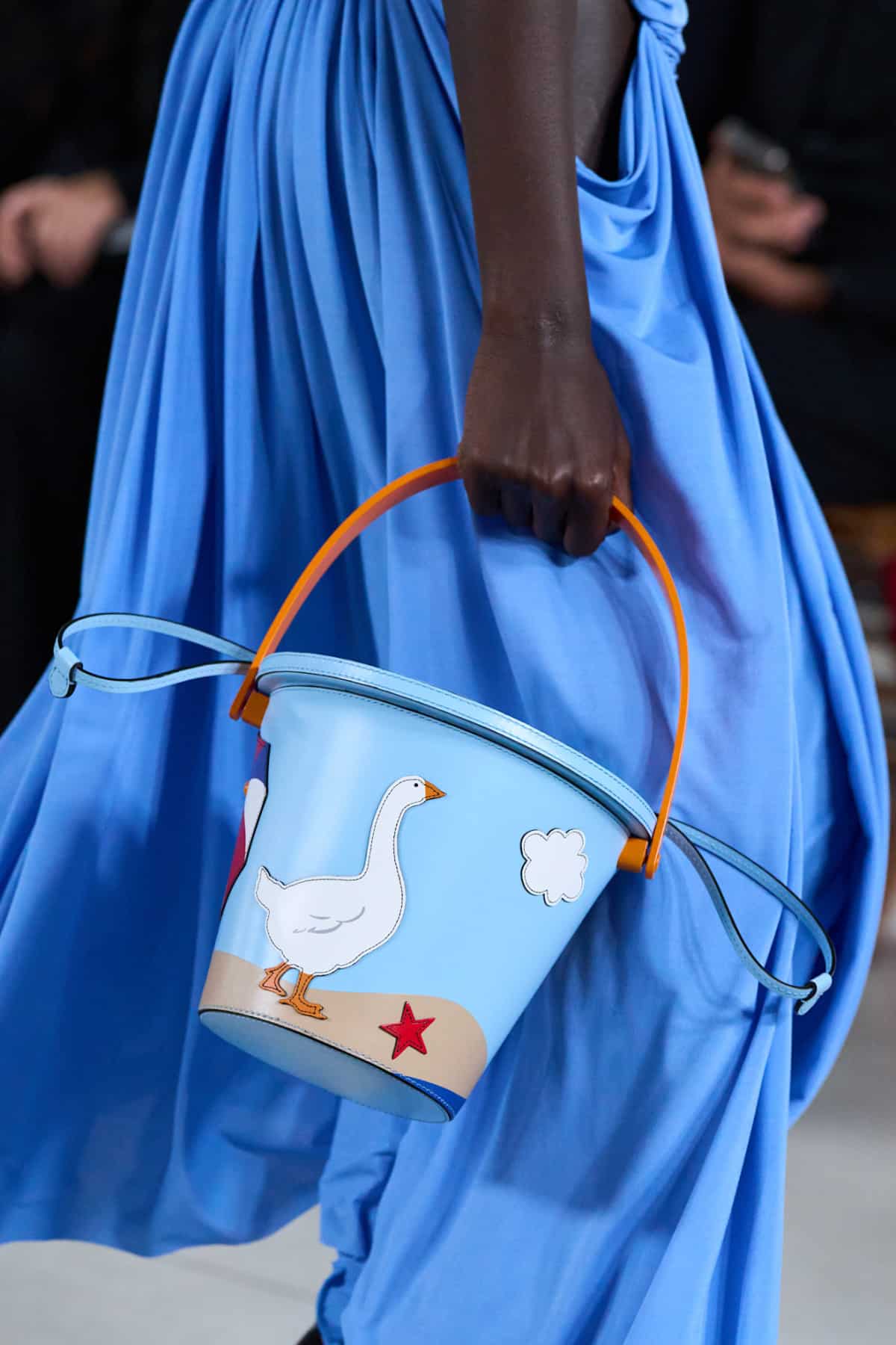 Побудова гардеробу щастя: 5 легких кроків
29