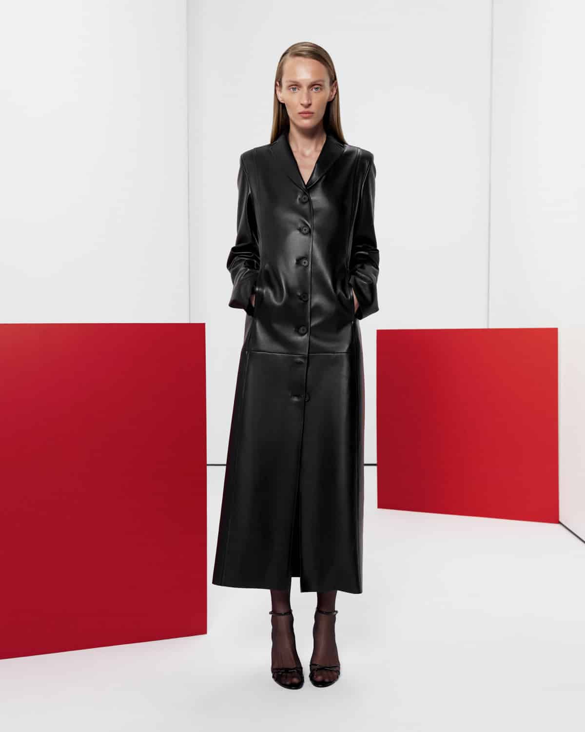 Формуємо різнобічний весняний одяг із новинок українських марок.
13