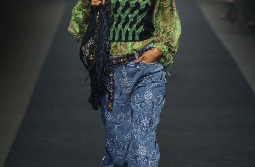 Квіткові штани: тренди та комбінації весни 2026