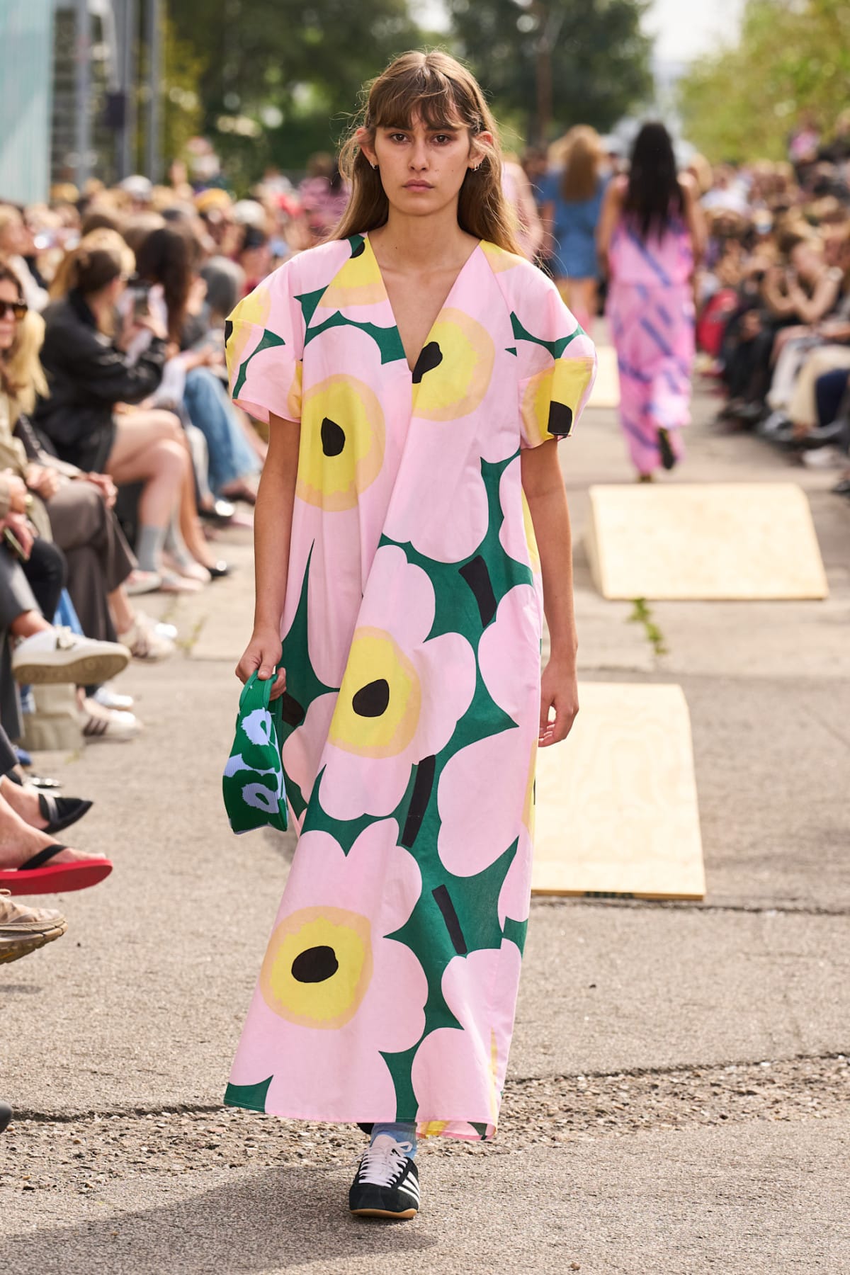 Побудова гардеробу щастя: 5 легких кроків
47