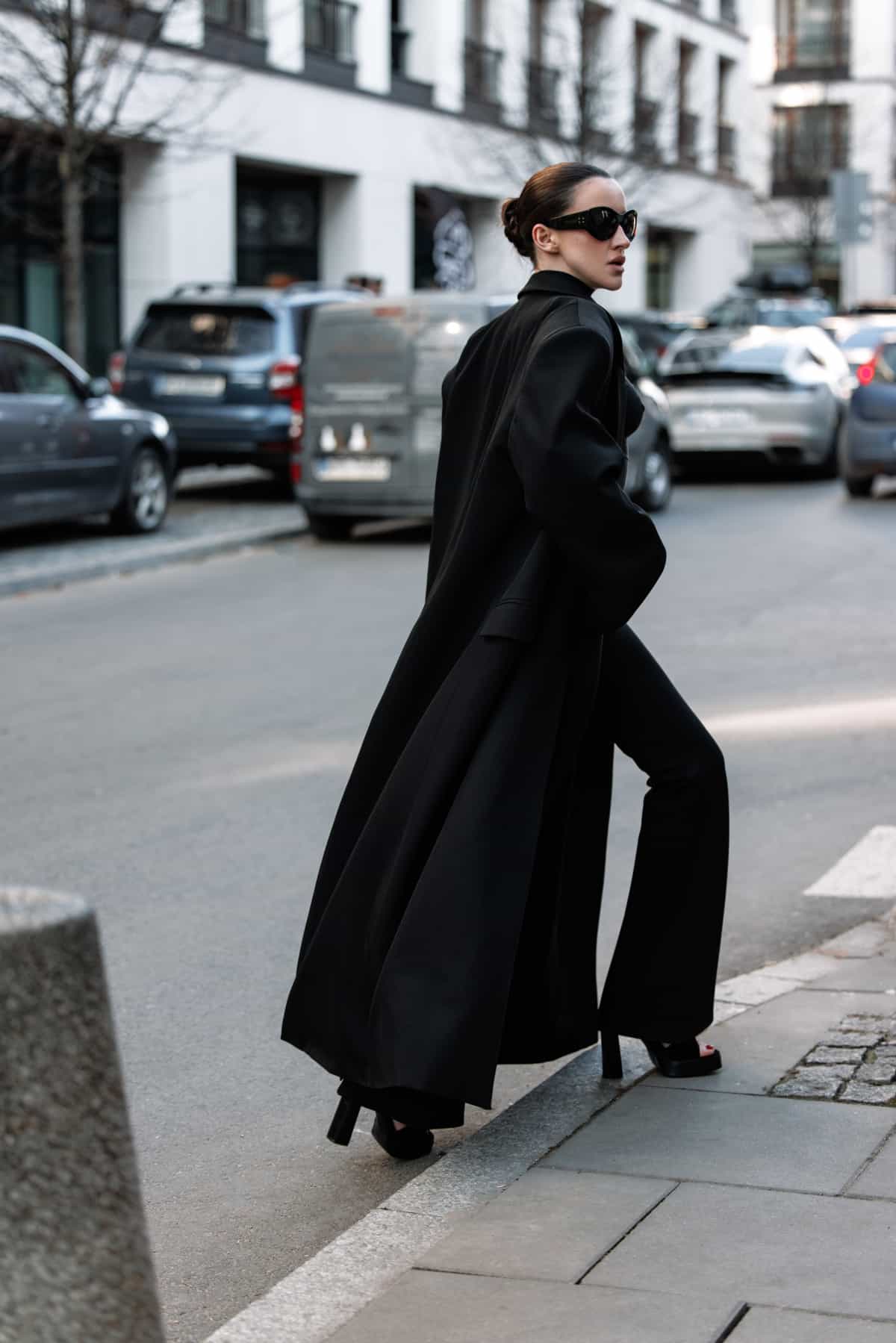 Формуємо різнобічний весняний одяг із новинок українських марок.
18