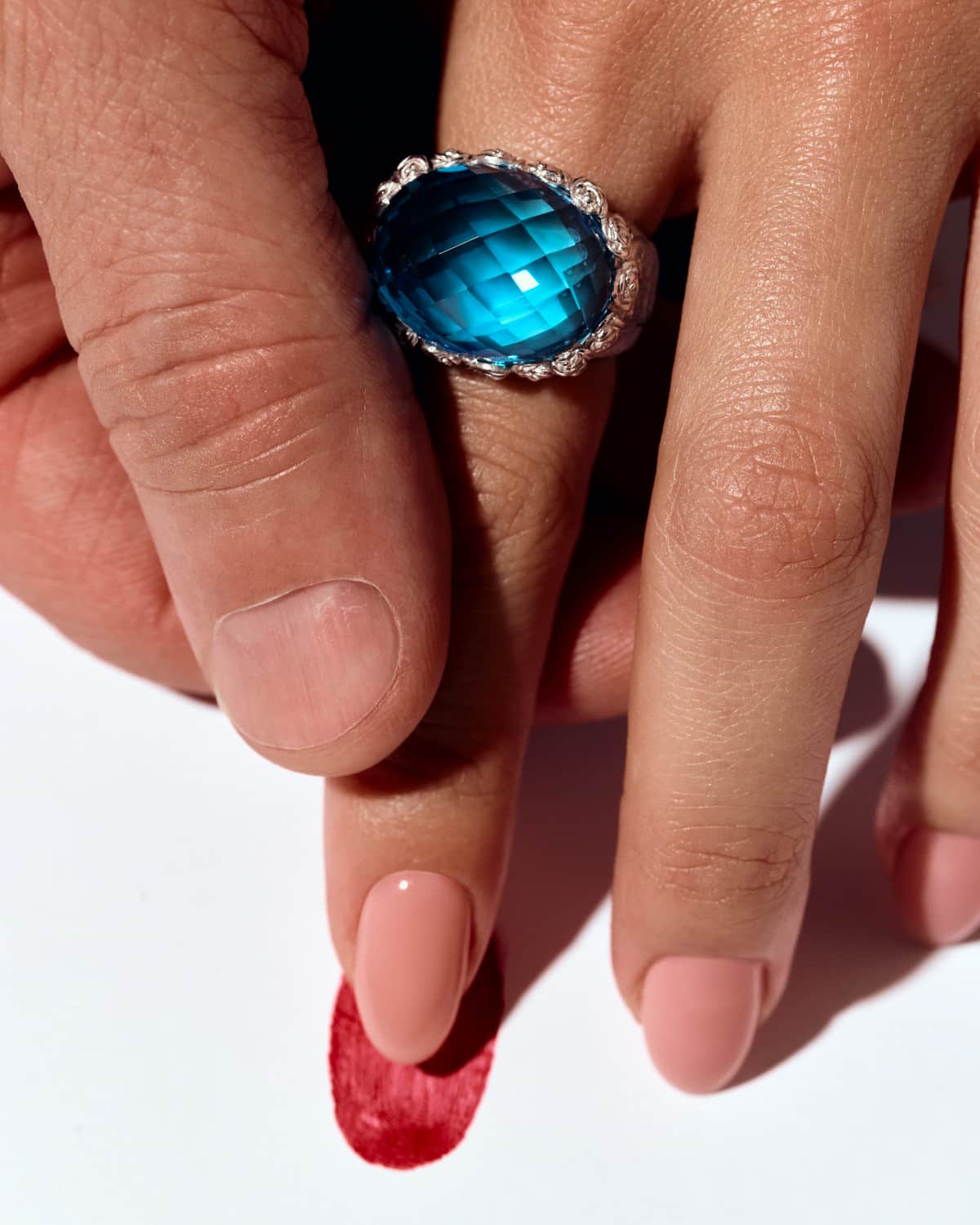 Самобутні прикраси: жіночий погляд на оновлену ювелірну стилістику
9