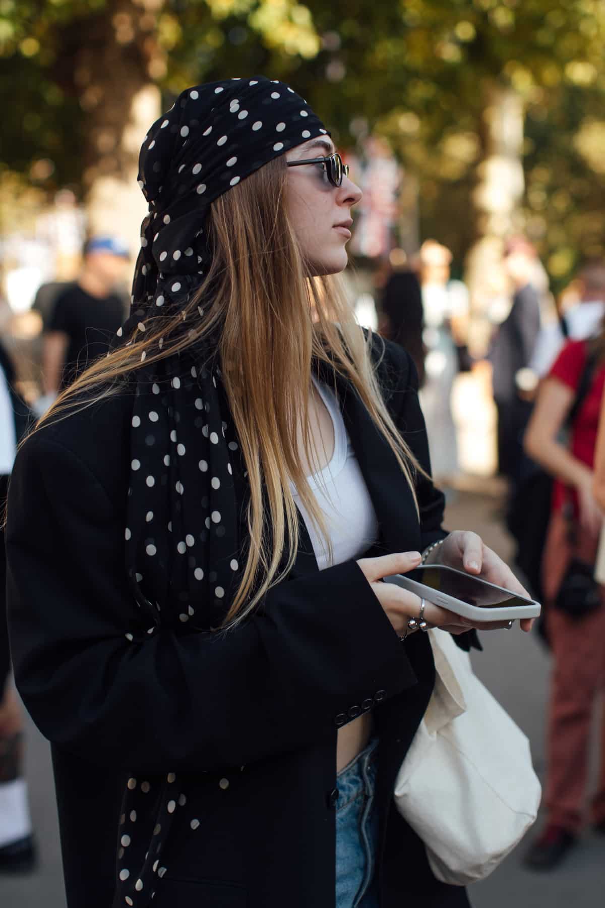 Хустка: модний акцент весняно-літнього сезону та 15 трендових варіацій стилізації
6