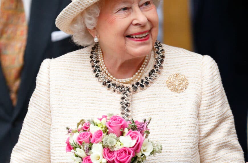 12 ефектних виходів королеви Єлизавети ІІ, що доводять її звання ікони стилю