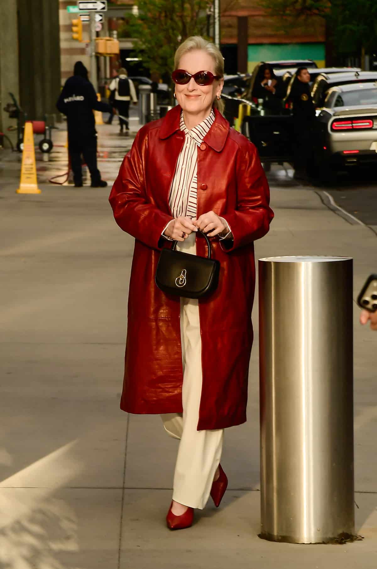 Червоний від диявола: Меріл Стріп розкриває секрети модного кольору сезону.