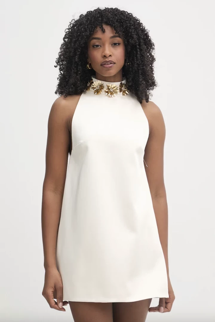 Провідні літні вбрання 2026: квіткові мотиви
5