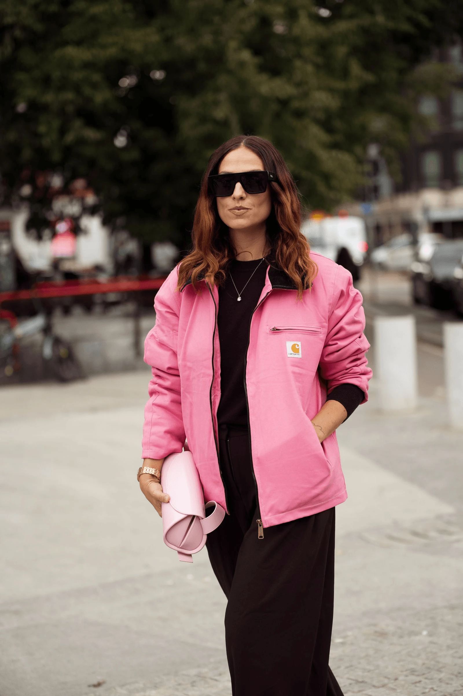 Куртка замість тренча: весняний вибір і обґрунтування
1