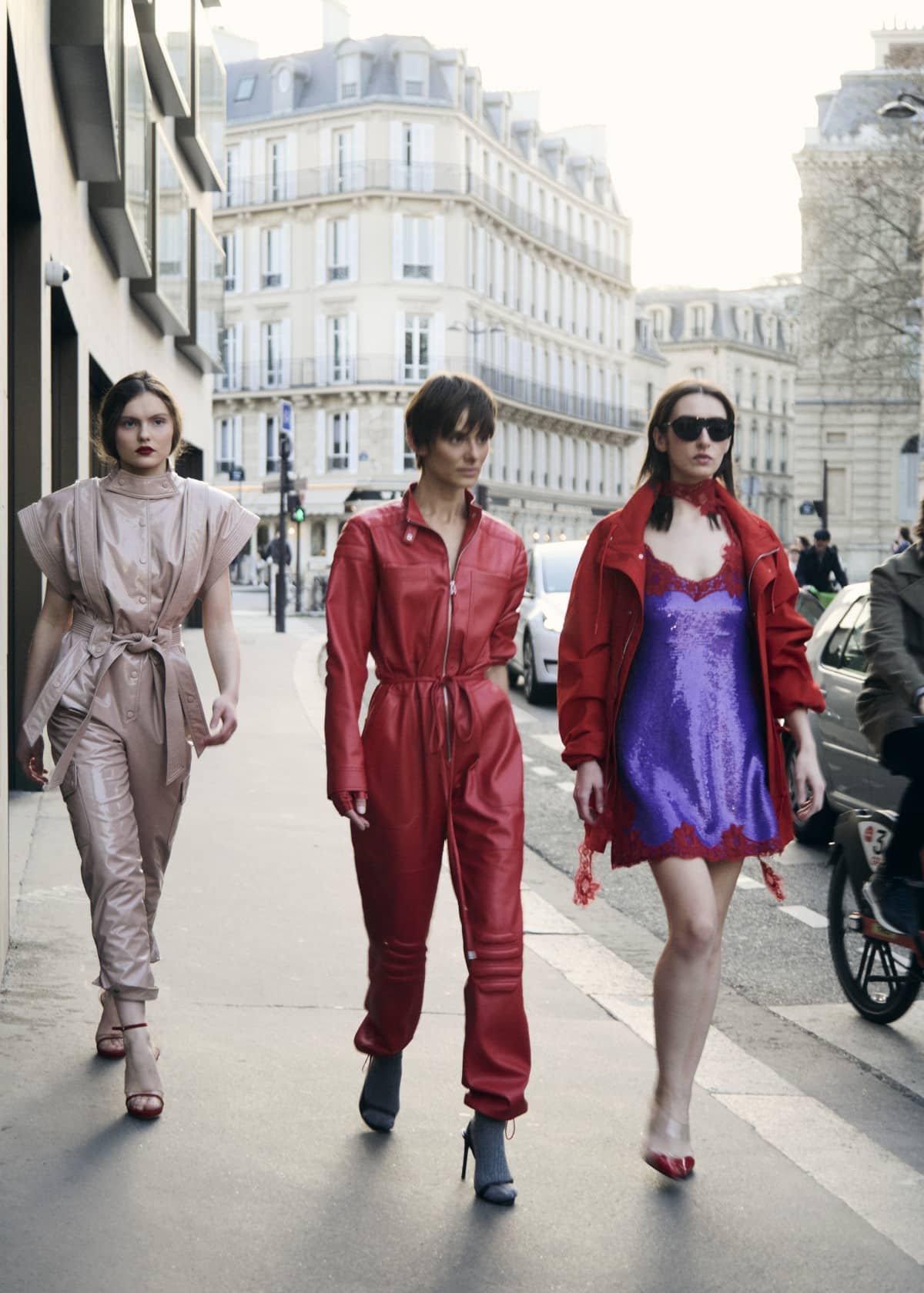 Формуємо різнобічний весняний одяг із новинок українських марок.
0