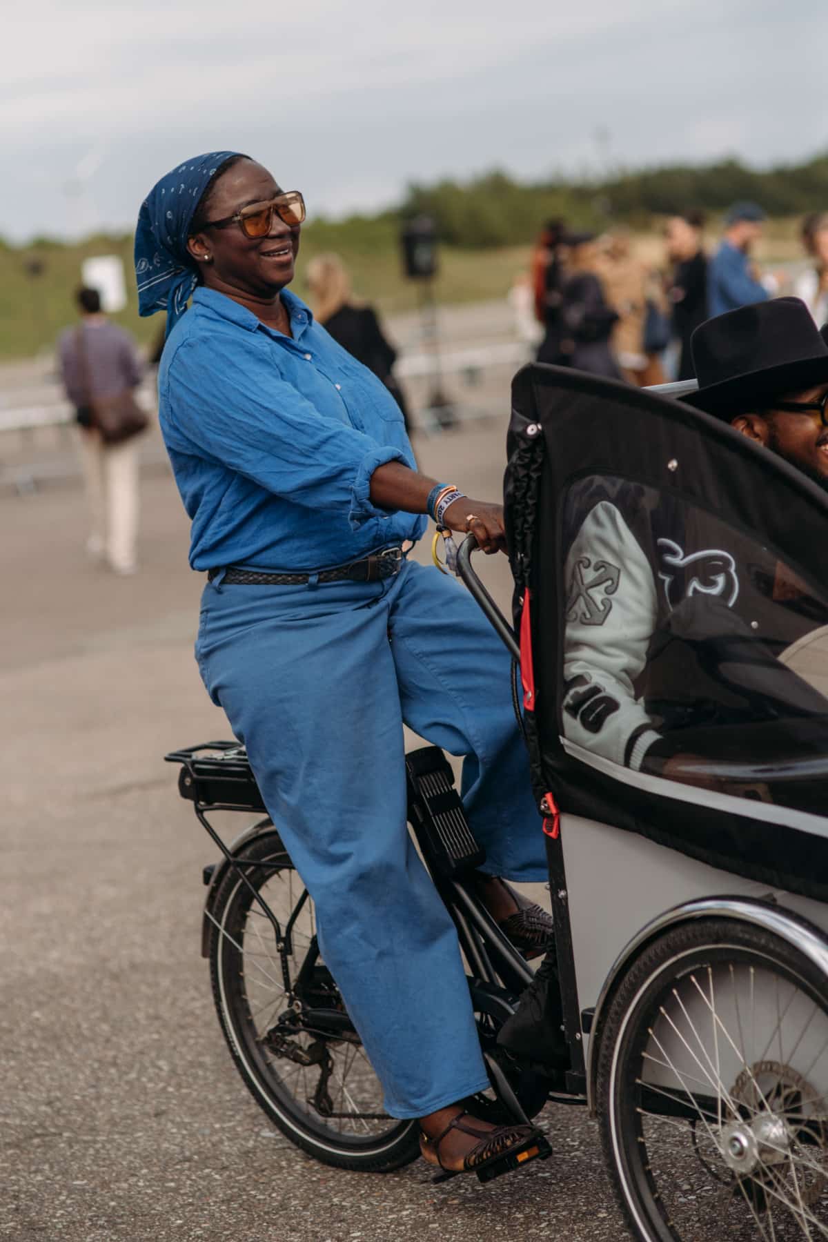 Хустка: модний акцент весняно-літнього сезону та 15 трендових варіацій стилізації
13