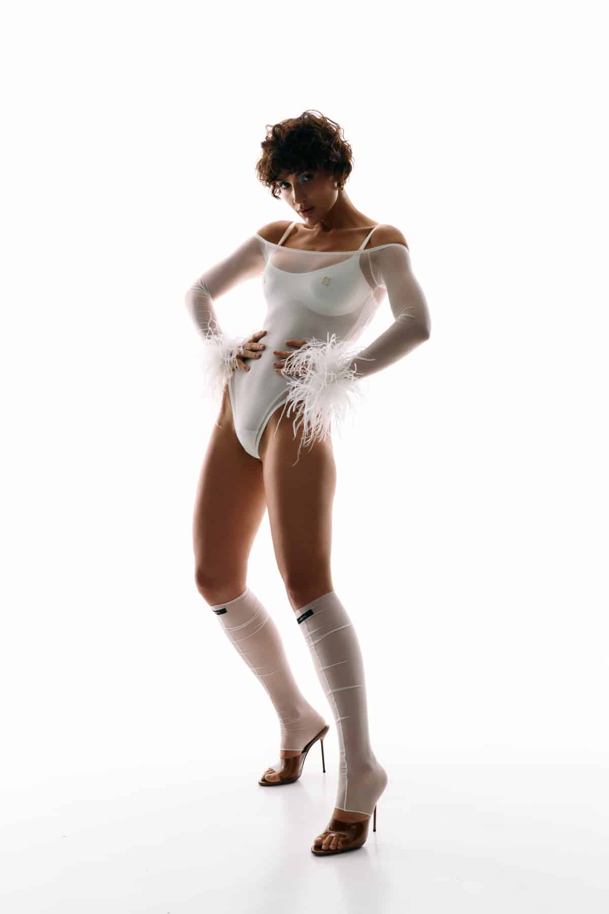 Формуємо різнобічний весняний одяг із новинок українських марок.
40