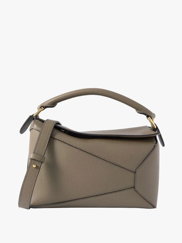 Чи прибутково перепродавати брендові сумки у 2026?
8