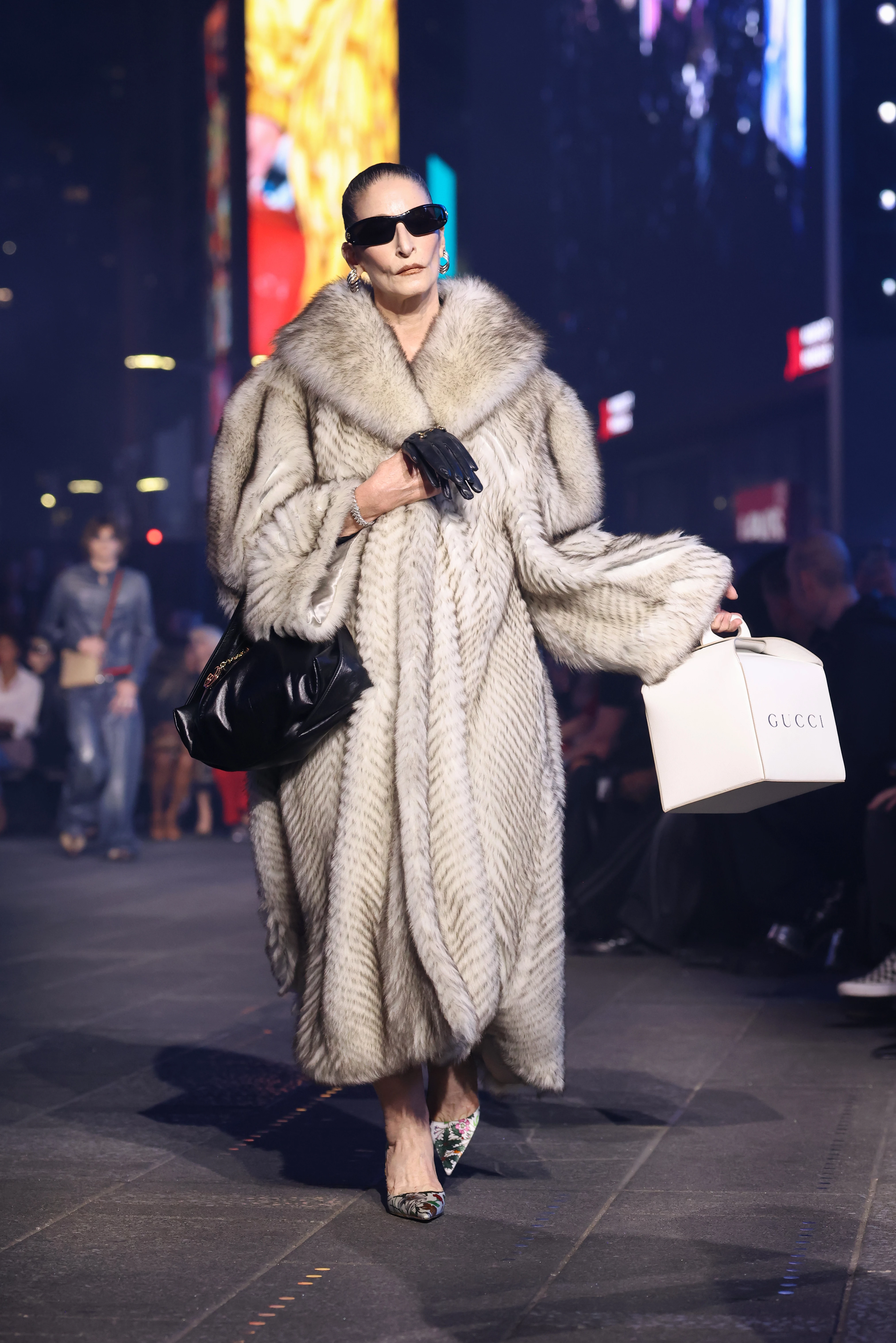 У мегаполісі: Gucci провели грандіозну подію на Таймс-сквер.
6
