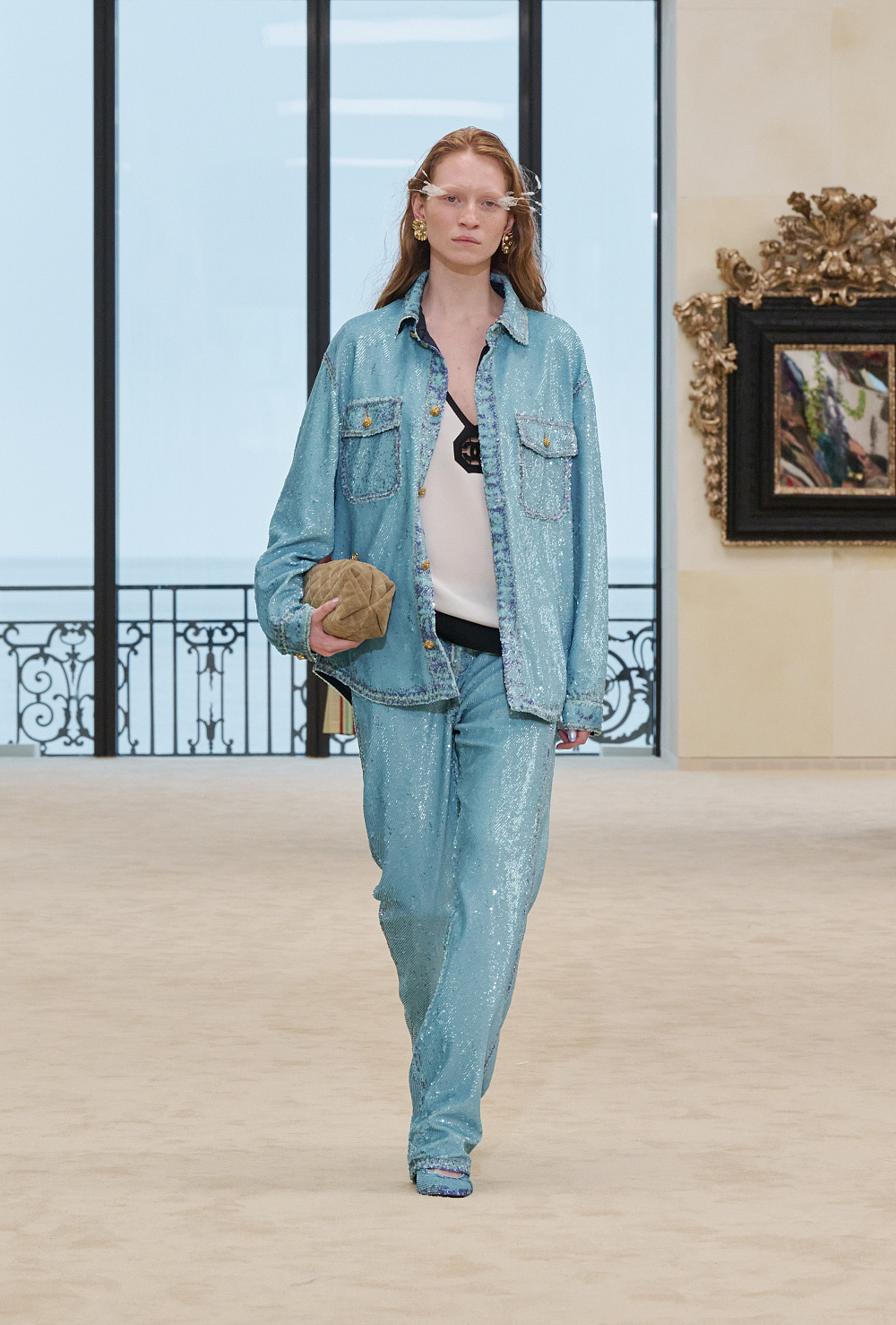 Назад до коріння: круїзна лінія Chanel 2026/27, дебют у знаковій Біарріц
64