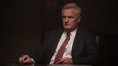 Статки родини Мердо: Всередині статків родини Алекса