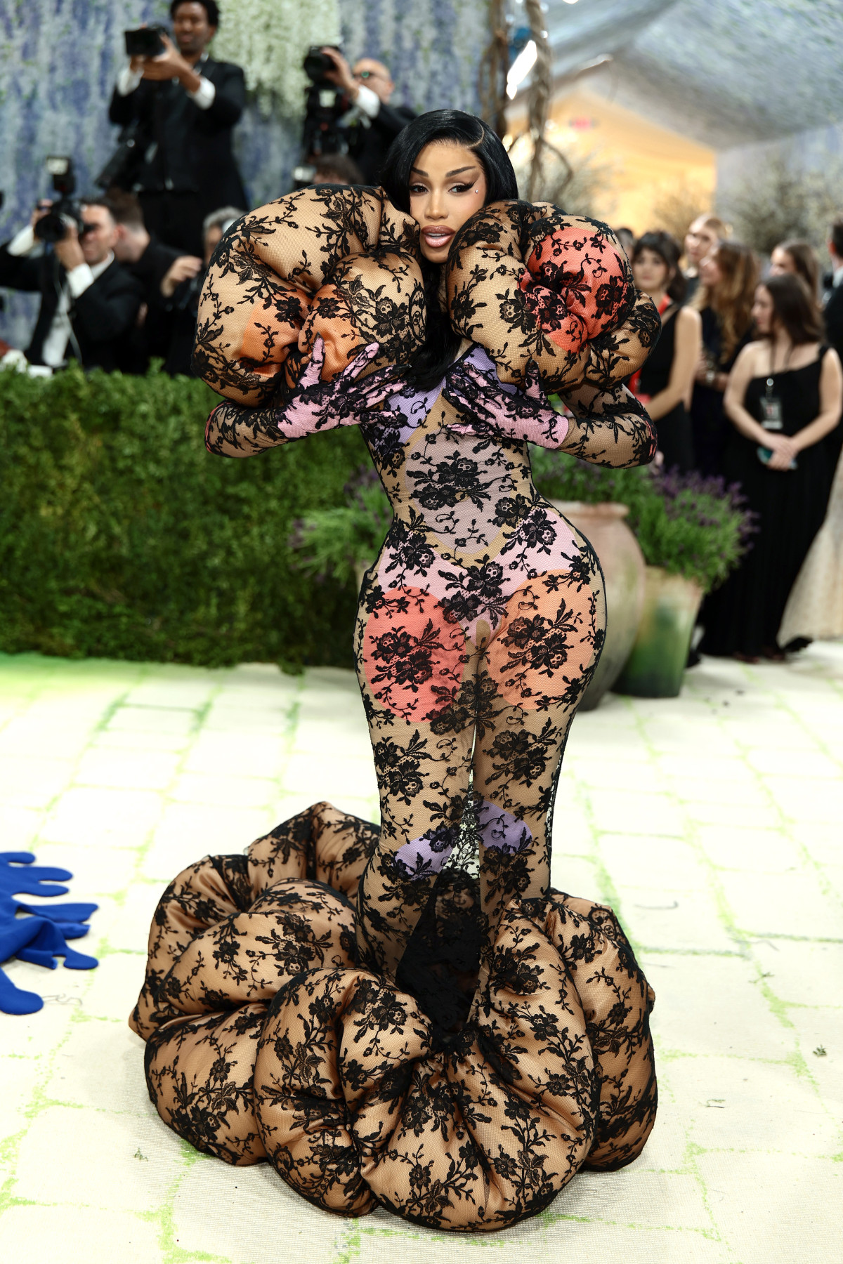 Найекстравагантніші вбрання селебрітіз на гала-вечорі Met Gala 20265
