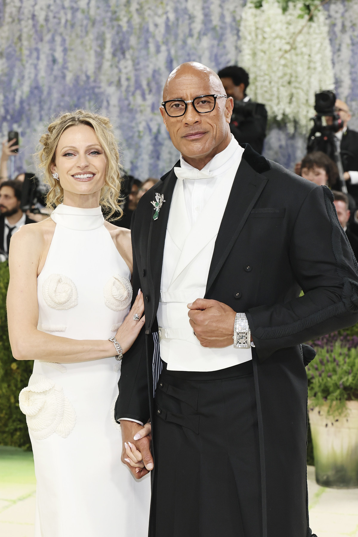 Романтика Met Gala 2026: чарівні дуети на червоному хіднику балу моди.
8