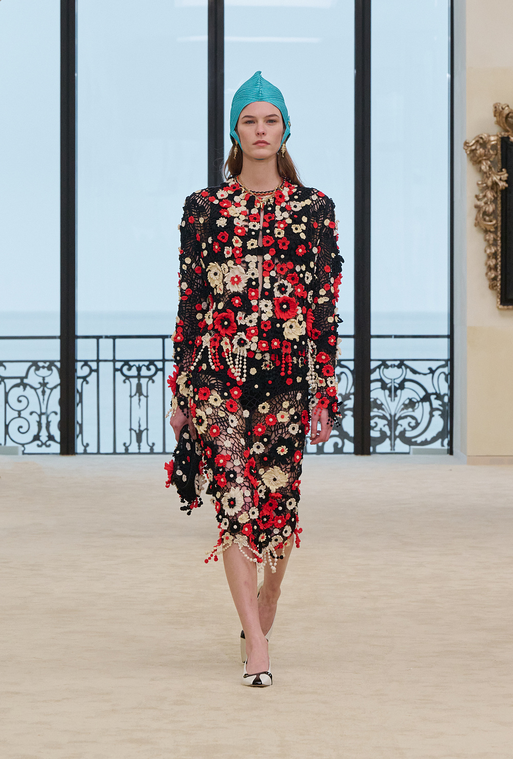 Назад до коріння: круїзна лінія Chanel 2026/27, дебют у знаковій Біарріц
54