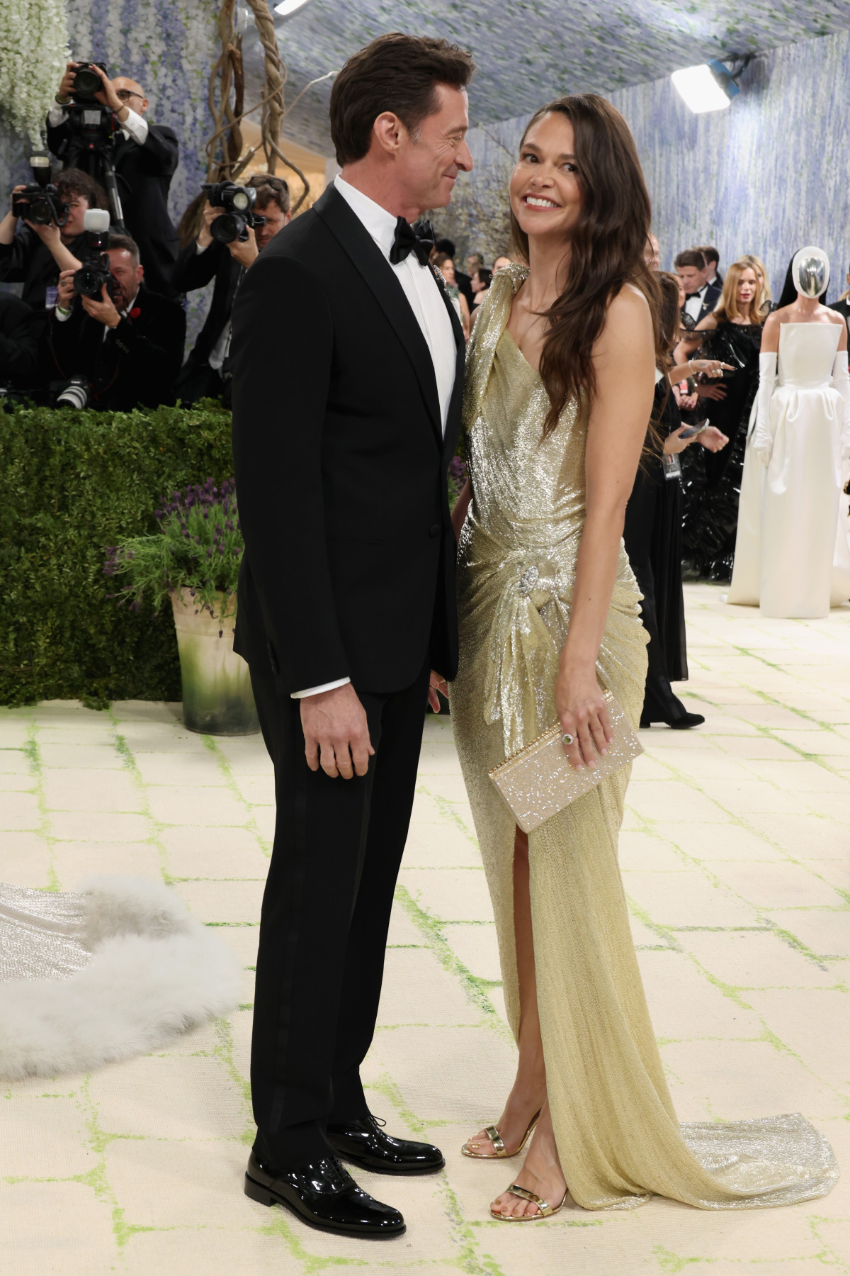 Романтика Met Gala 2026: чарівні дуети на червоному хіднику балу моди.
7