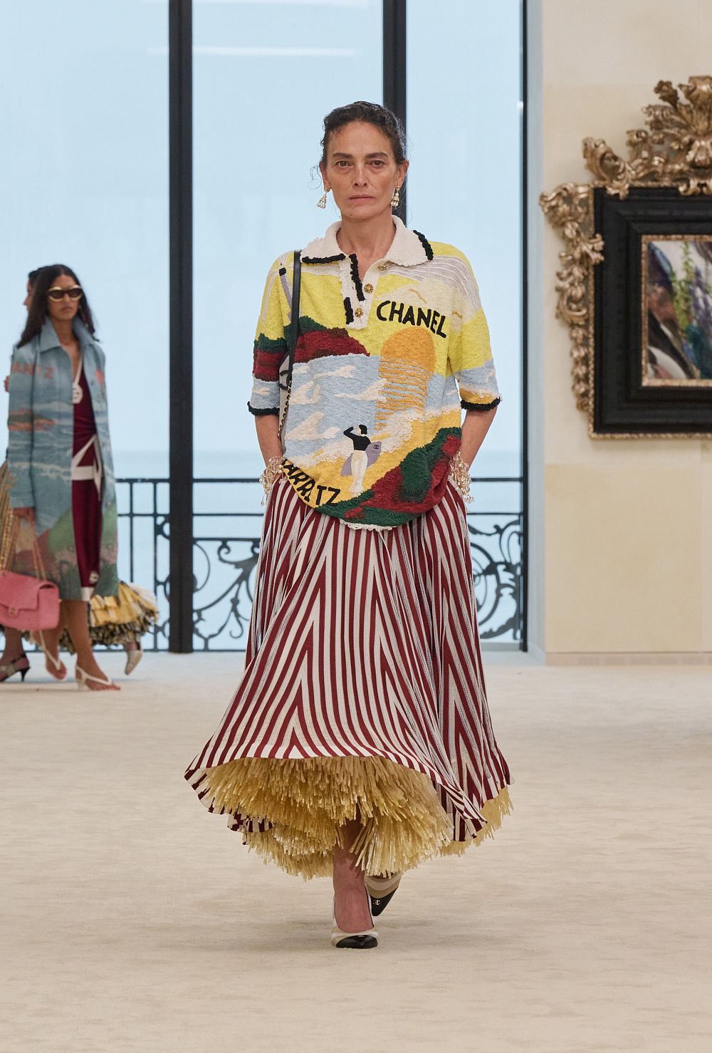 Назад до коріння: круїзна лінія Chanel 2026/27, дебют у знаковій Біарріц
38